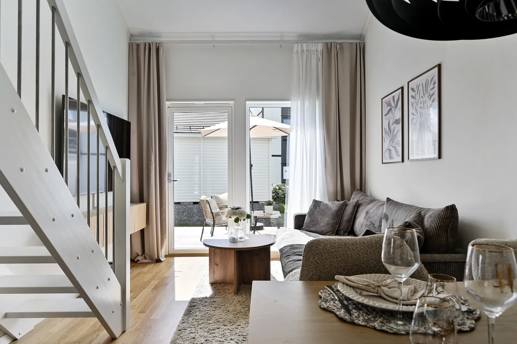 Radhus, Klavebacken 19A, Länna, Huddinge