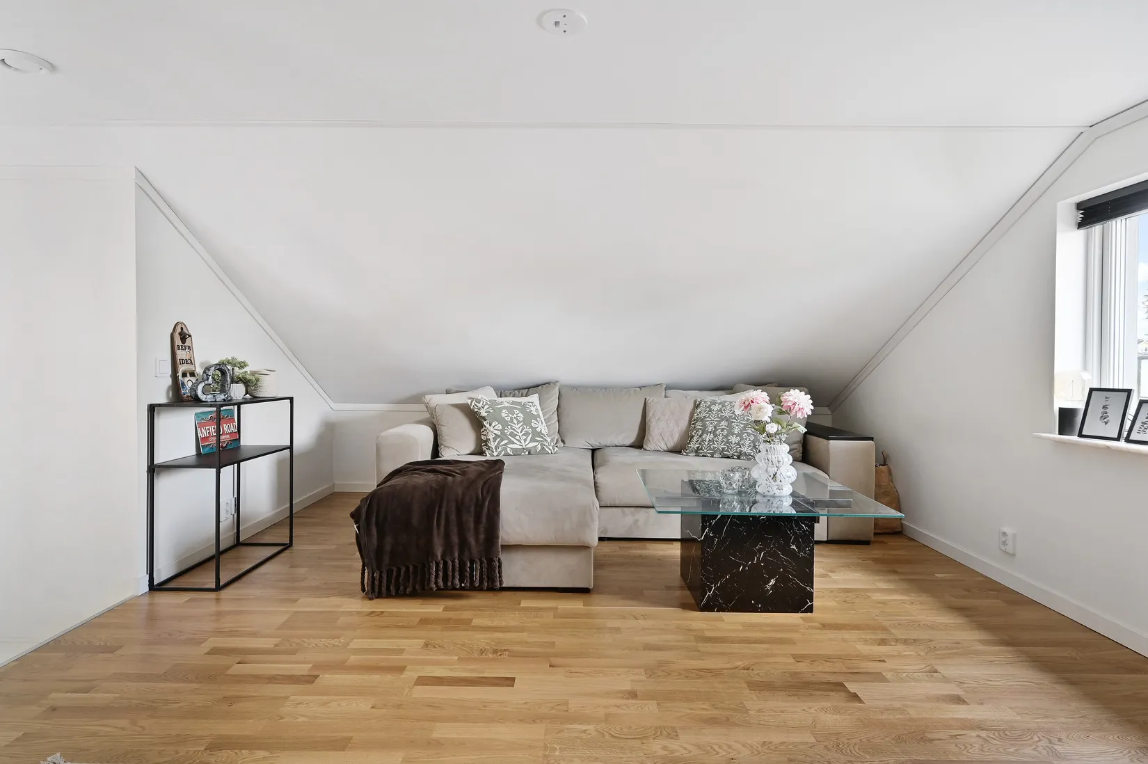 Radhus, Klavebacken 19A, Länna, Huddinge