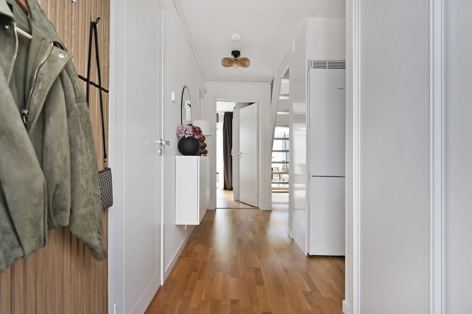 Radhus, Klavebacken 19A, Länna, Huddinge