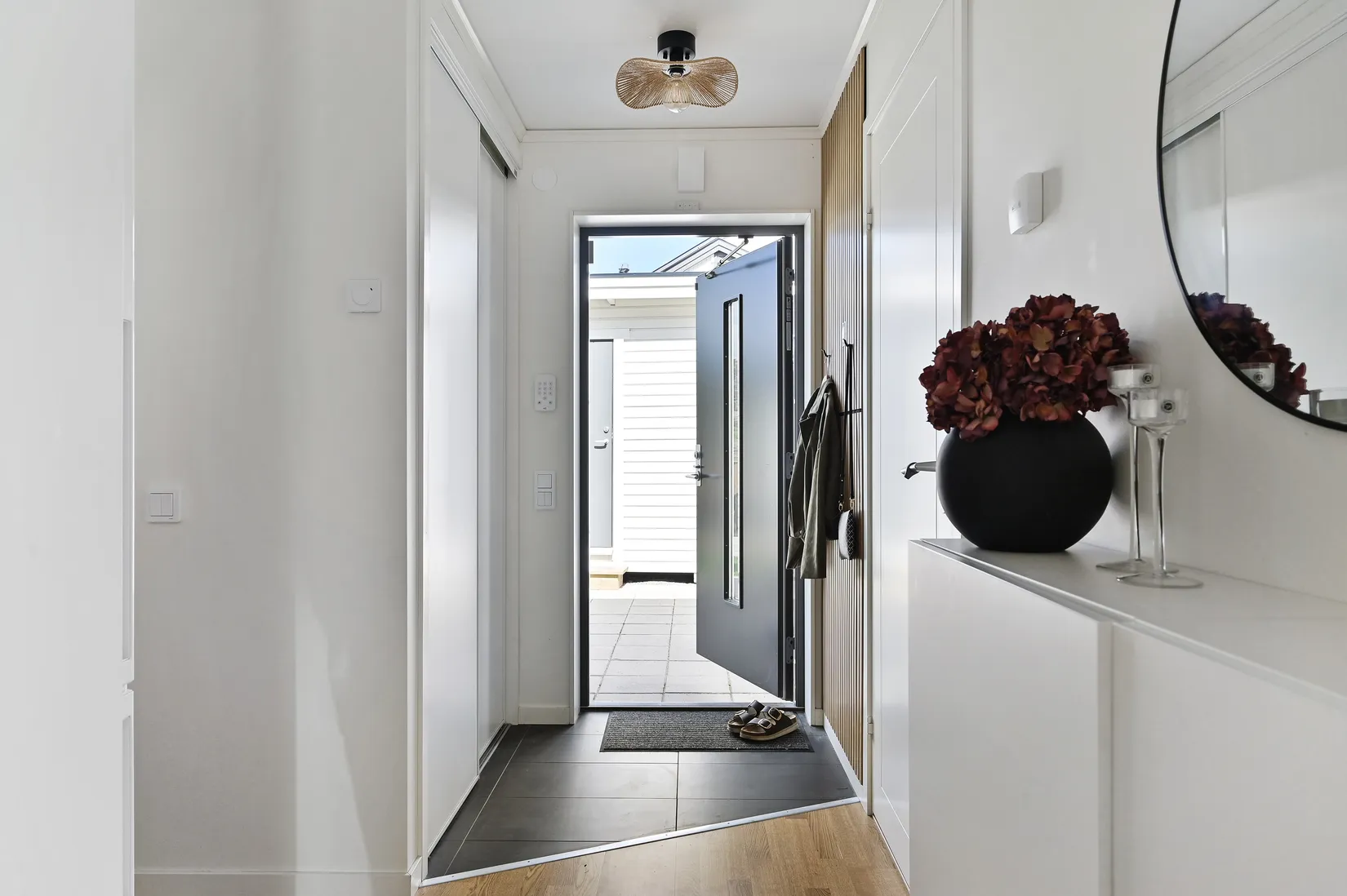 Radhus, Klavebacken 19A, Länna, Huddinge