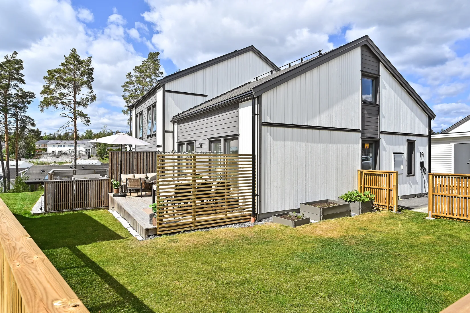 Radhus, Klavebacken 19A, Länna, Huddinge