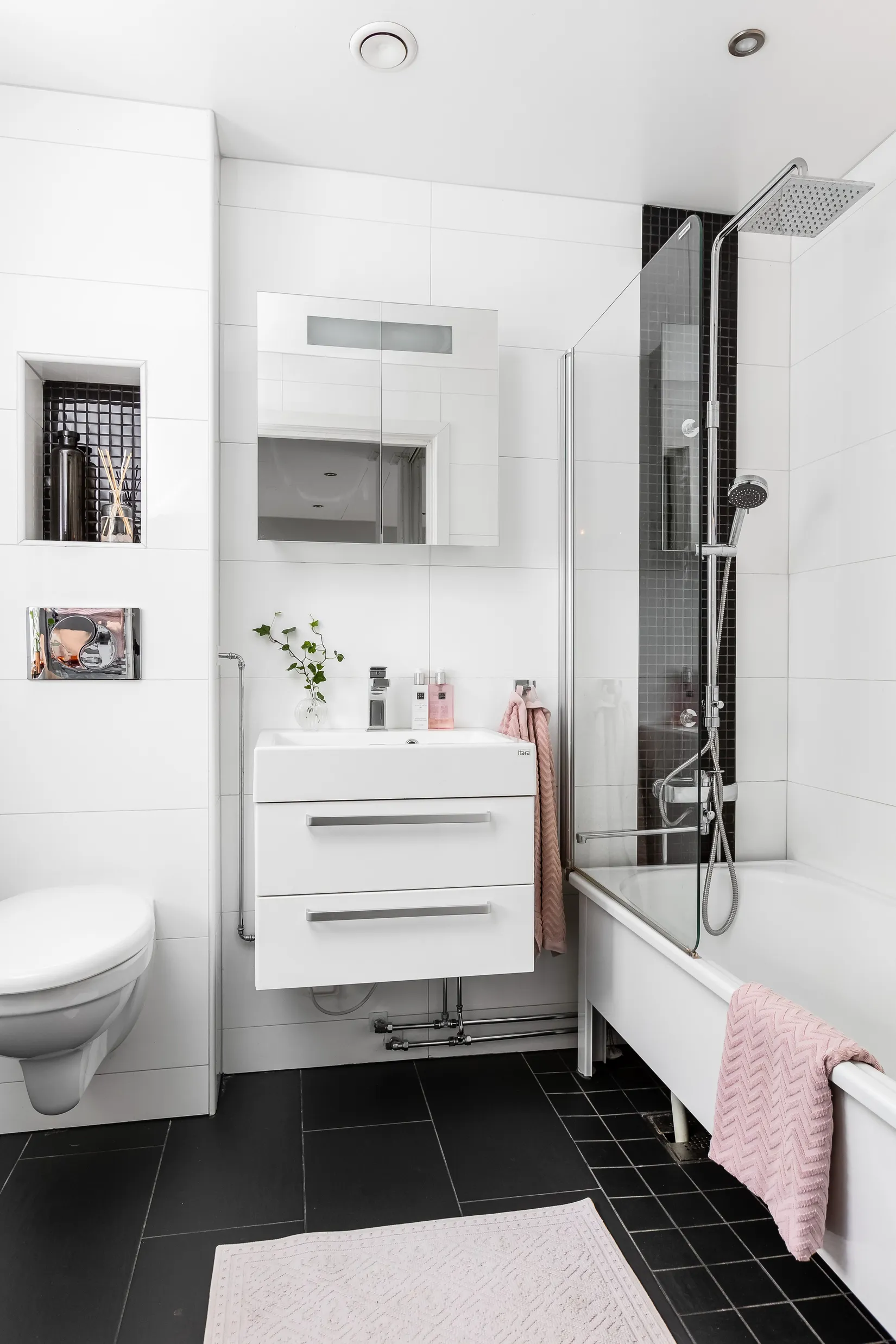 Radhus, Tråddragarevägen 27, Hjulsbro, Linköping