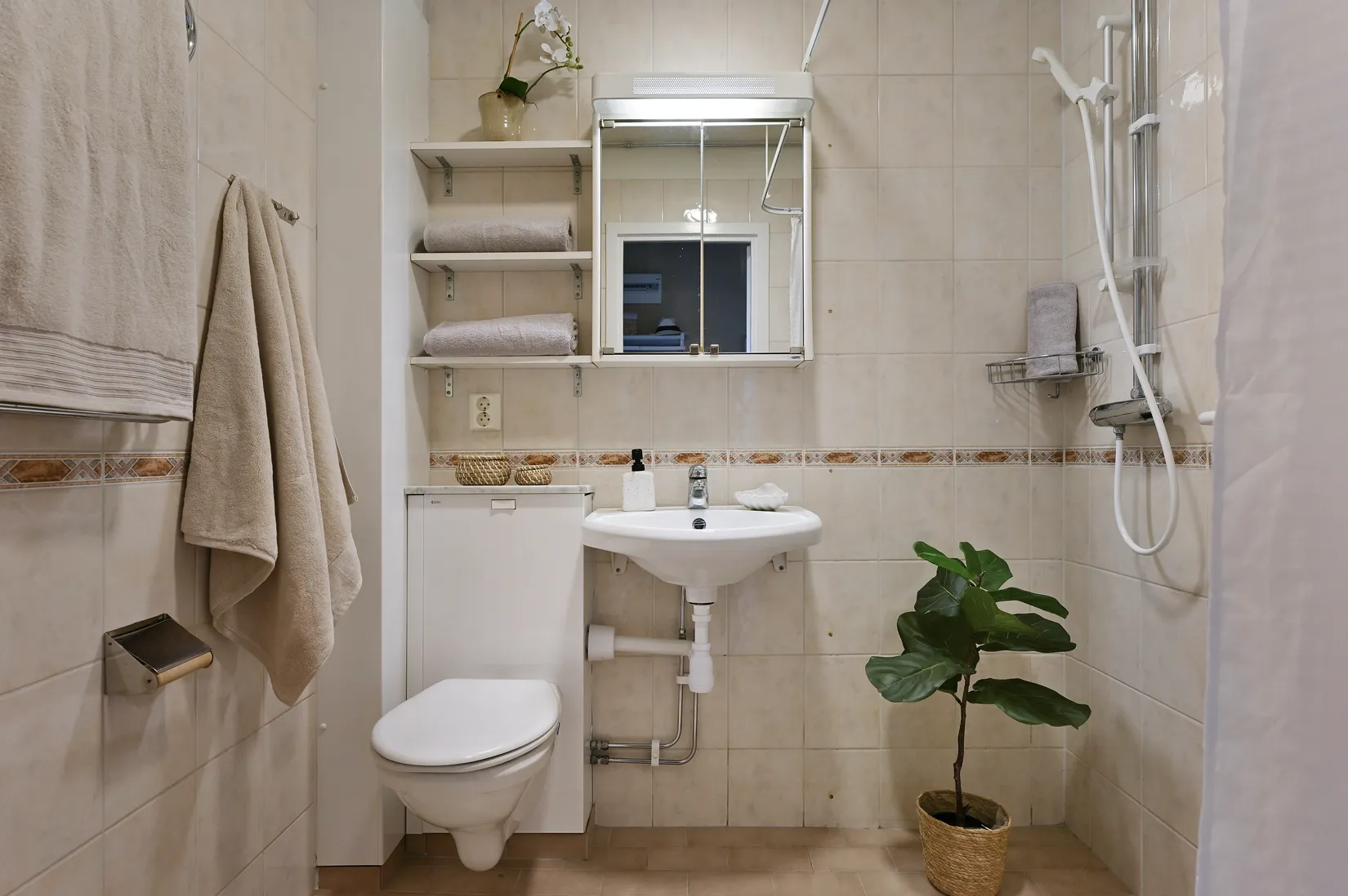 Bostadsrätt, Bollmoravägen 2, Centrala Tyresö, Tyresö