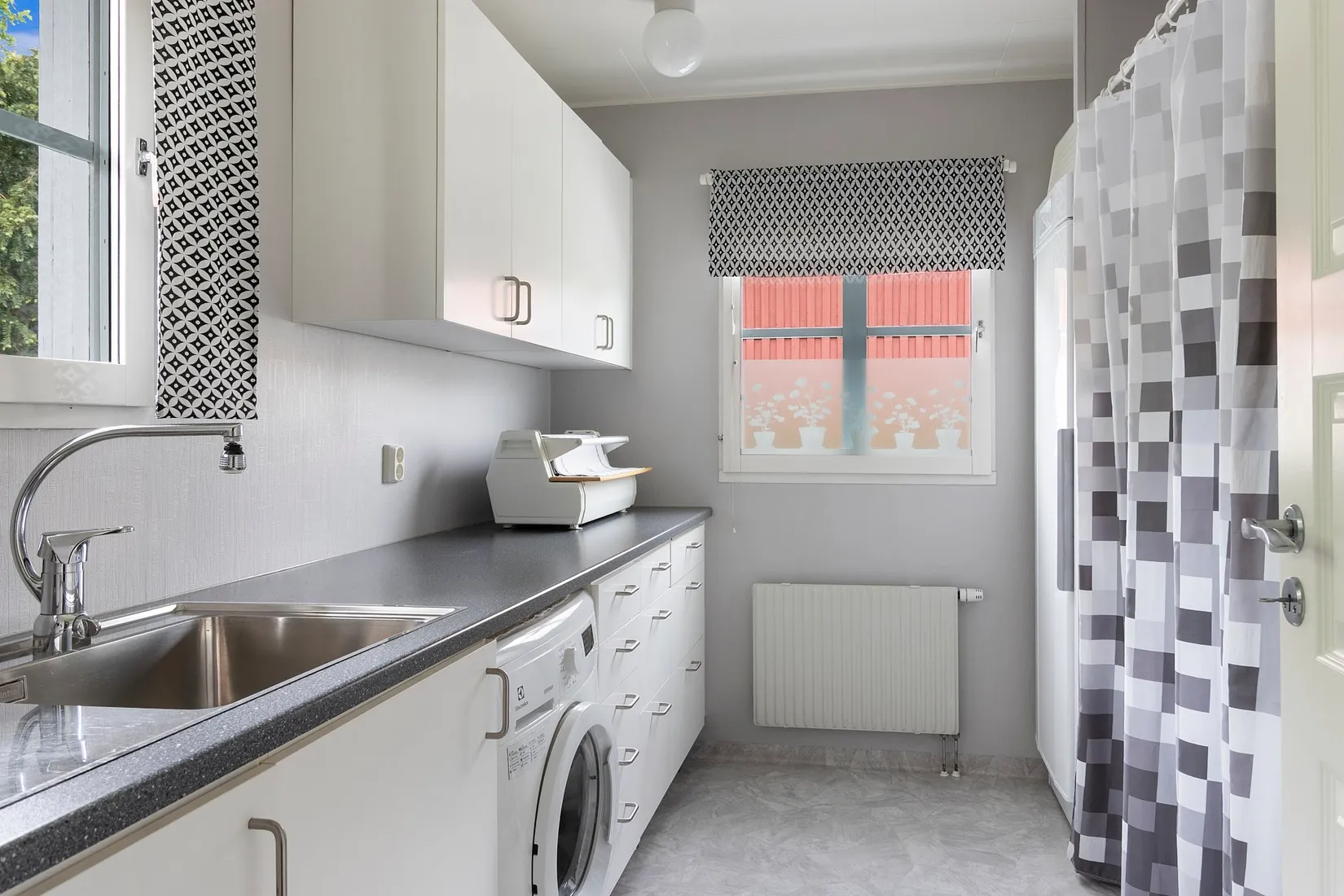 Radhus, Högviltsvägen 47, Södra Gryta, Västerås