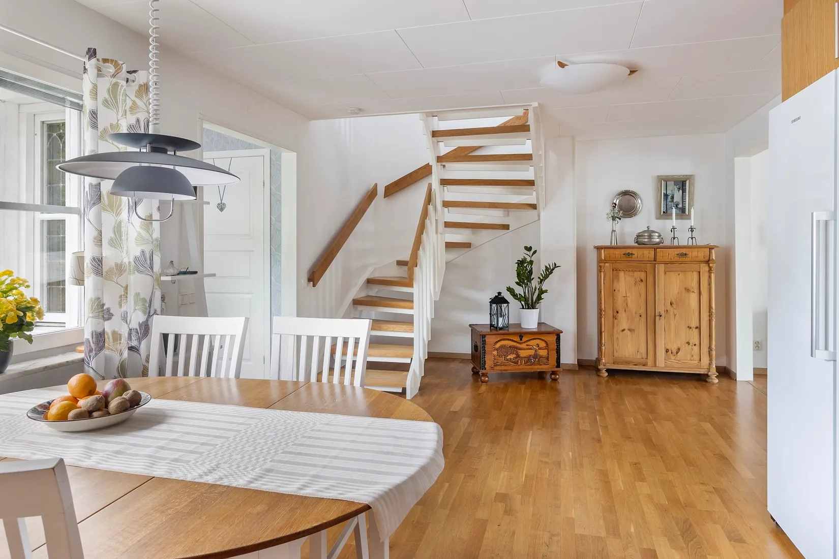 Radhus, Högviltsvägen 47, Södra Gryta, Västerås