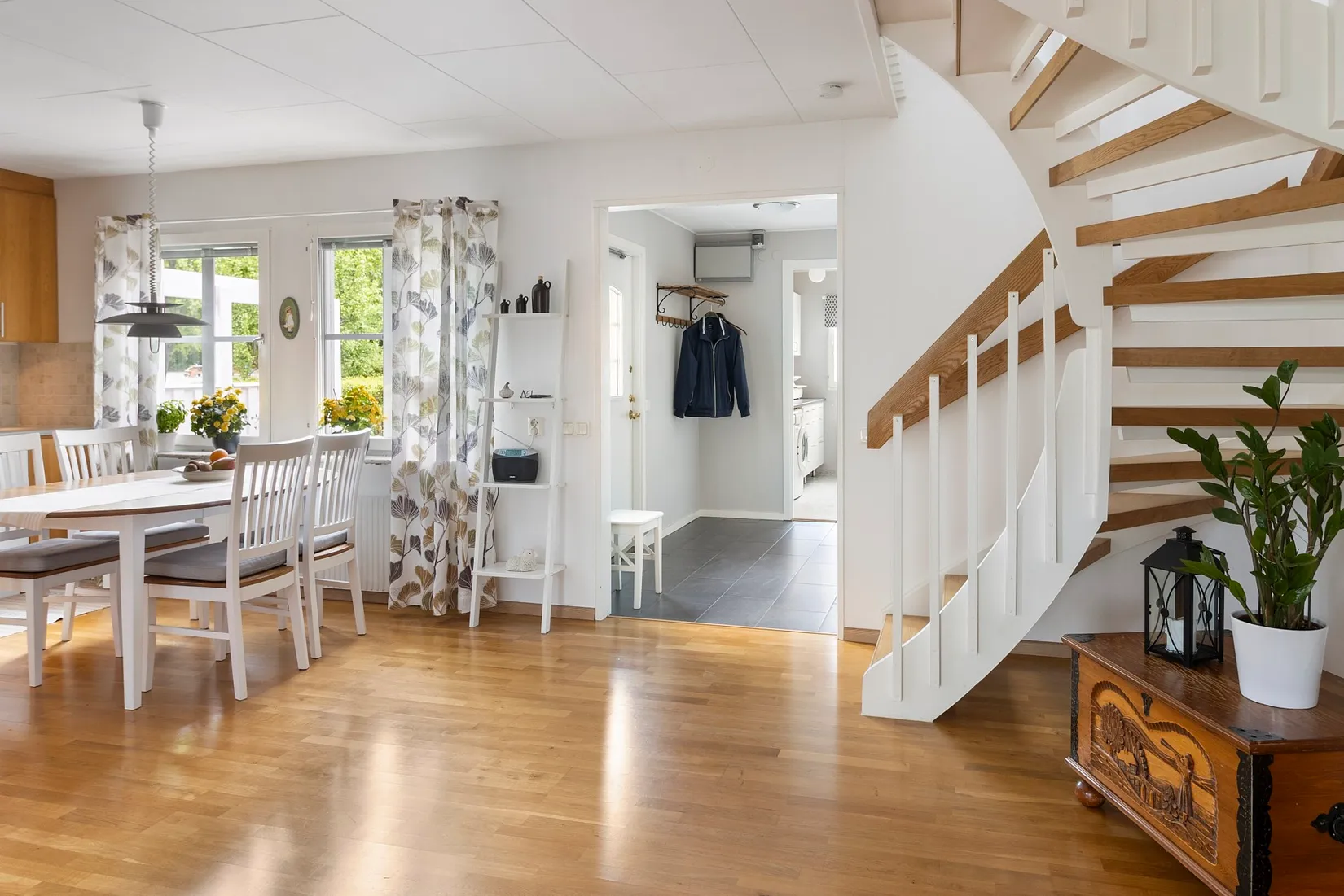 Radhus, Högviltsvägen 47, Södra Gryta, Västerås