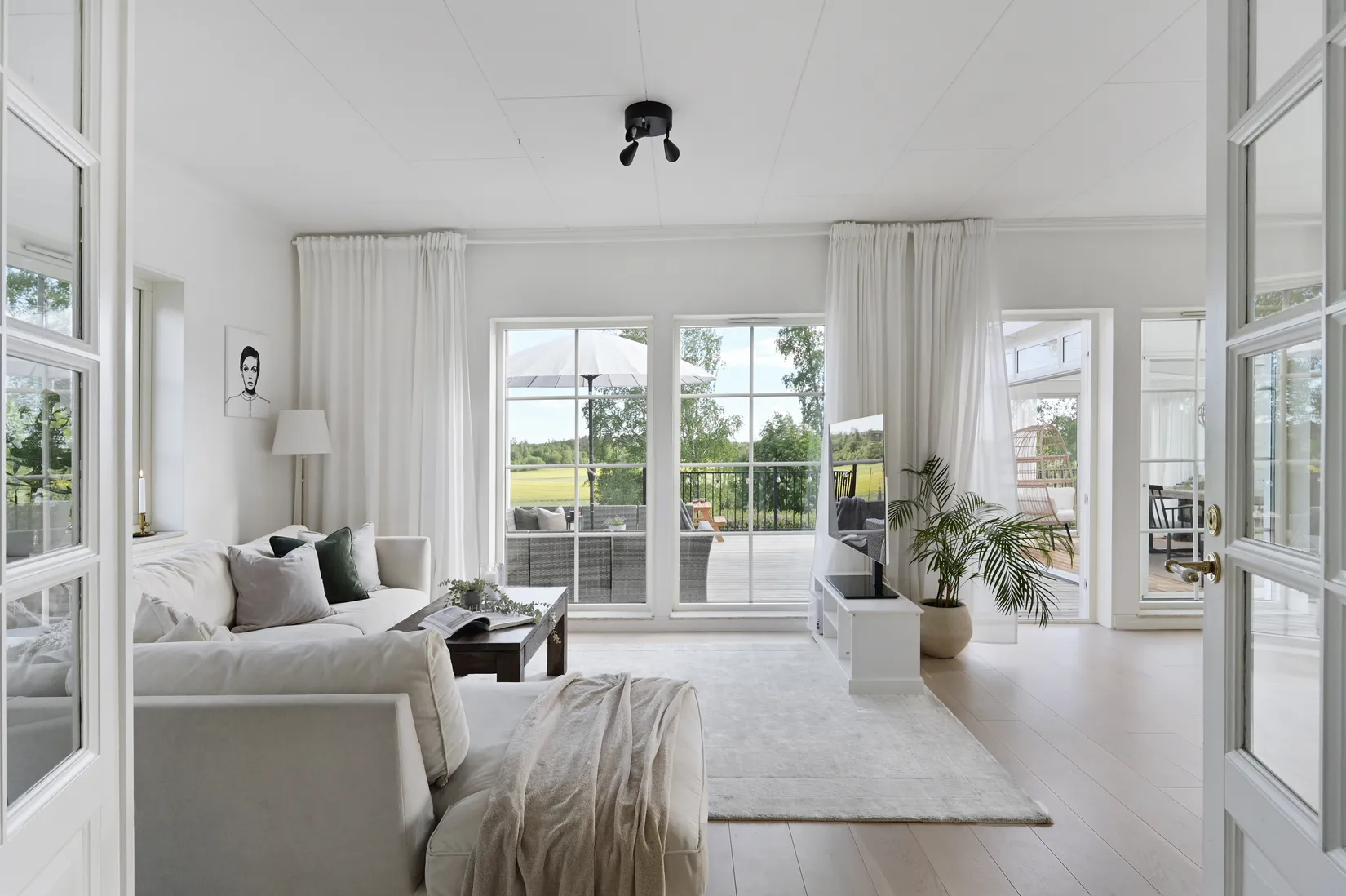 Villa, Skräddarns backe 5, Kungsängen, Upplands-Bro