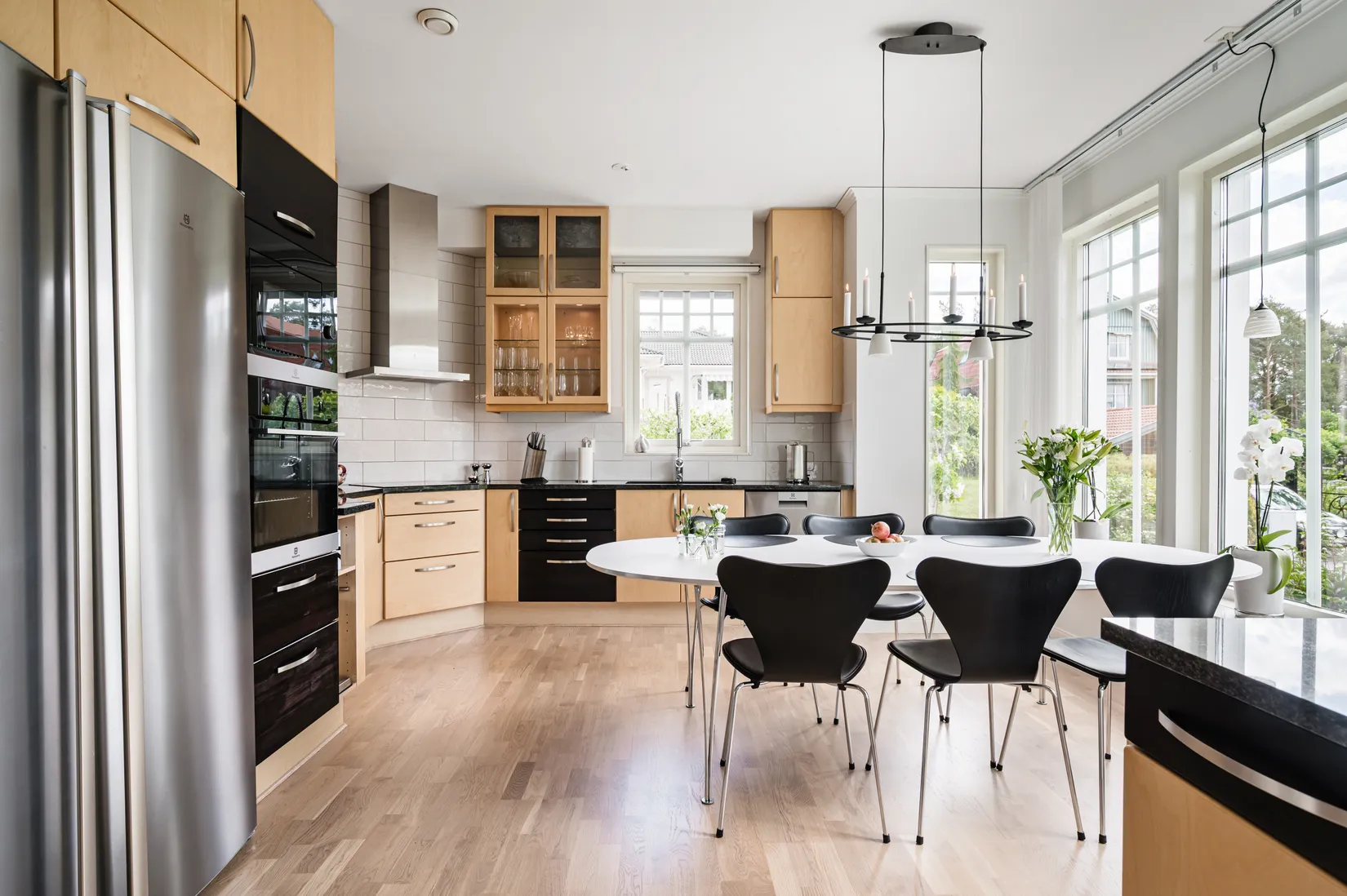 Villa, Lillsjöbacken 19, Sylta - Kungsängen, Upplands-Bro