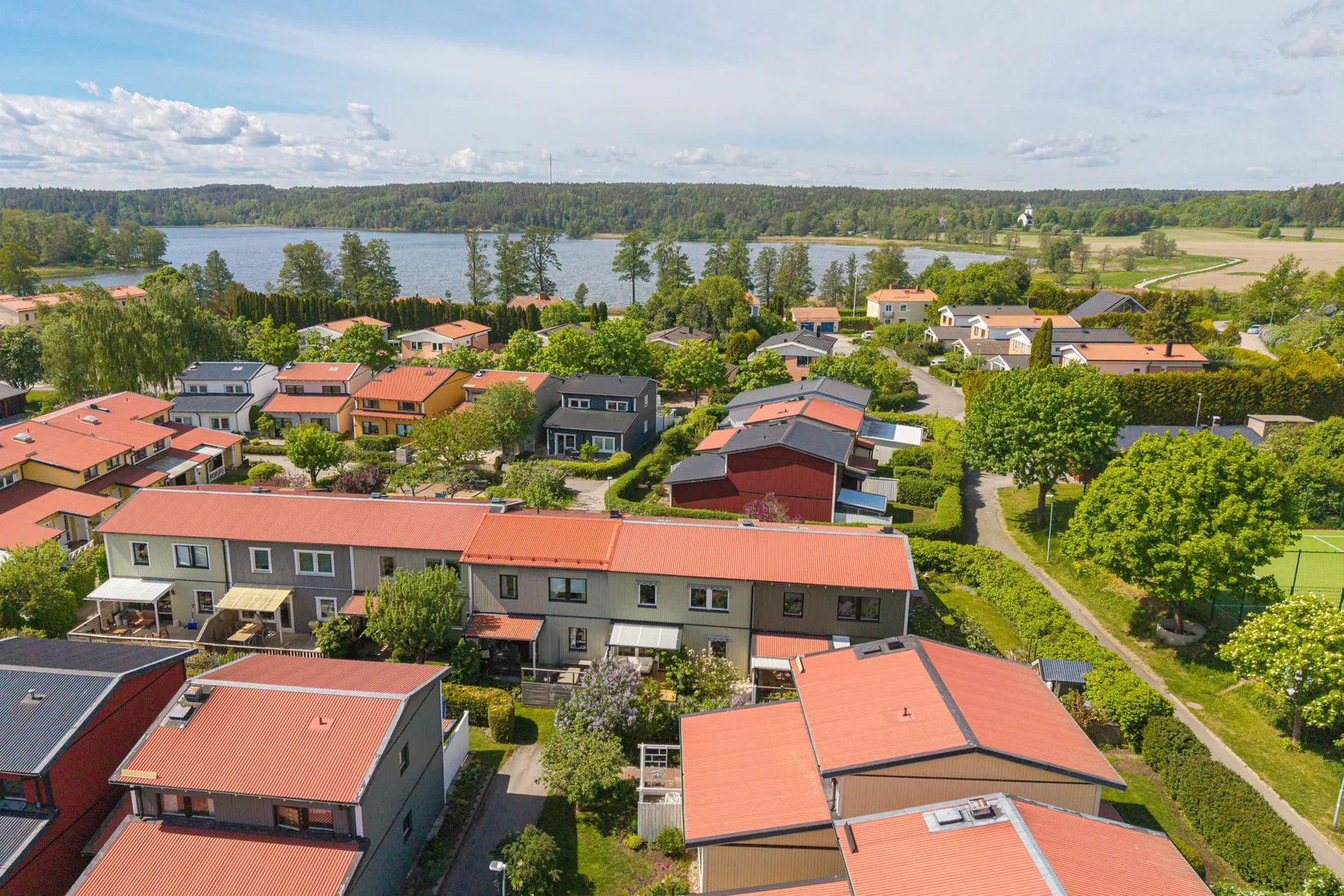 Radhus, Herdevägen 20, Prästgårdsmarken, Upplands Väsby