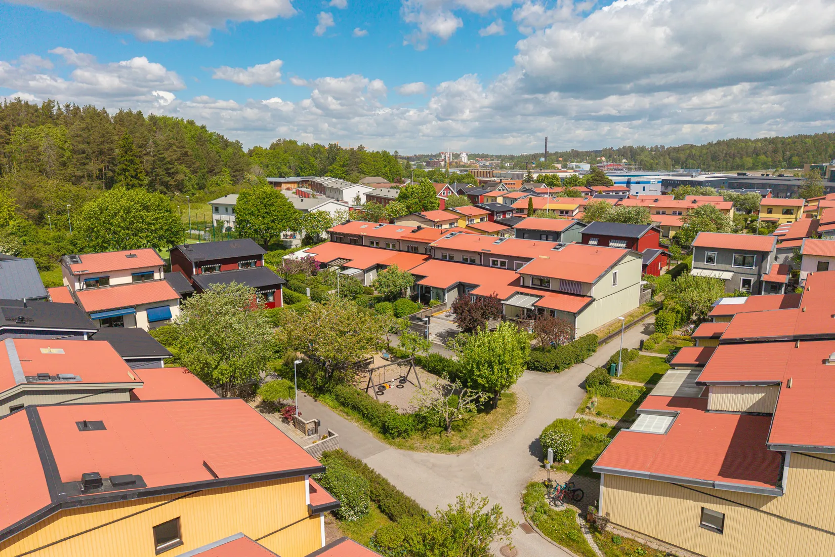 Radhus, Herdevägen 20, Prästgårdsmarken, Upplands Väsby