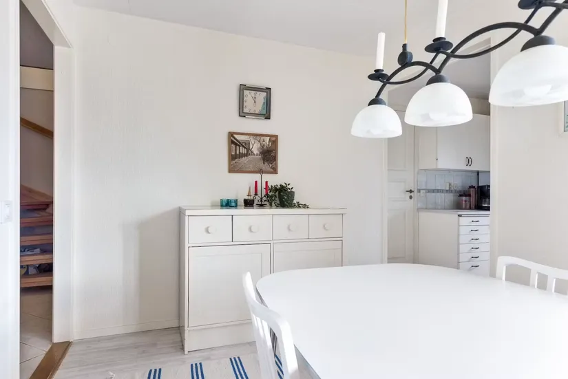 Villa, Radhus, Sikvägen 10, Håbo