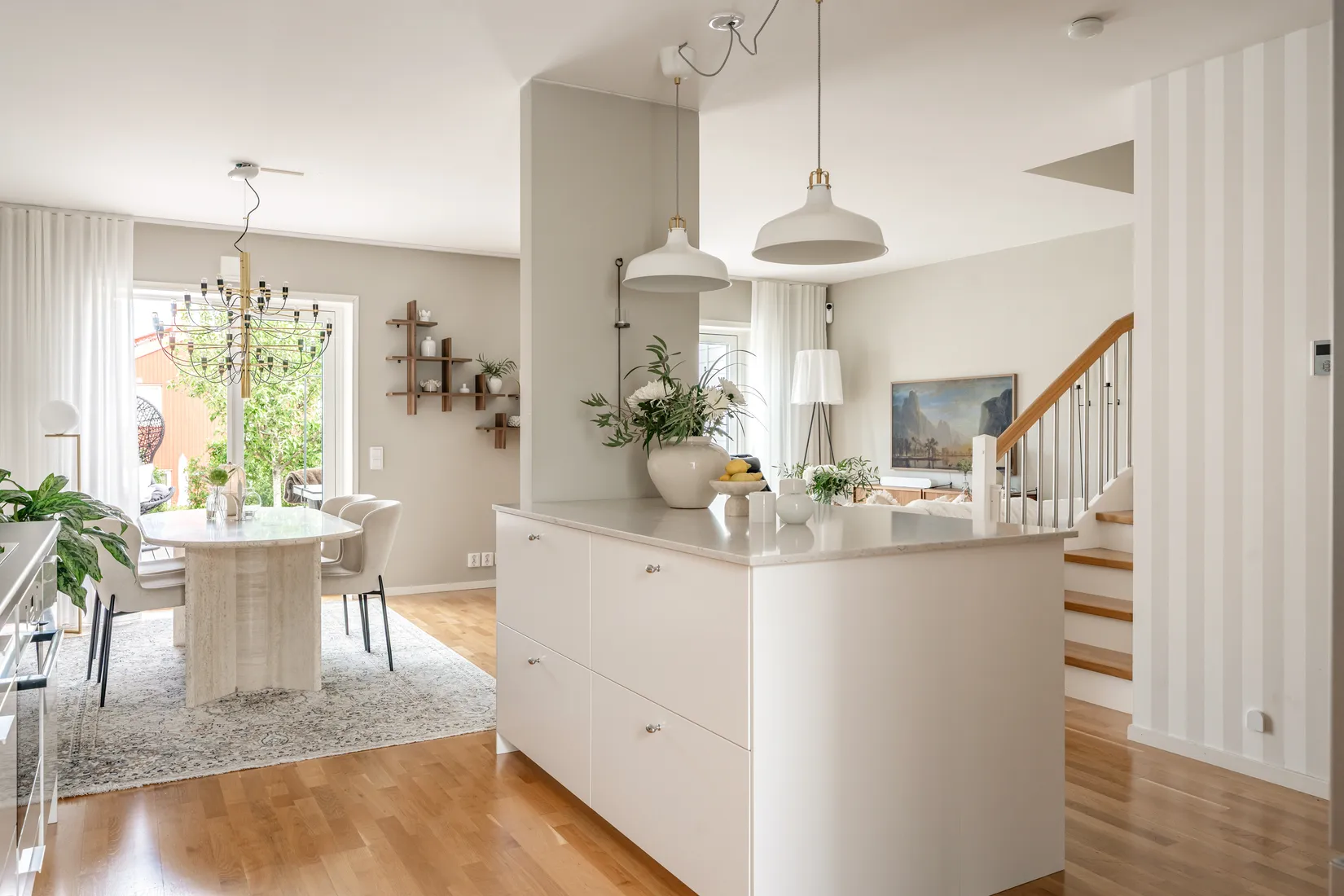 Bostadsrätt, Radhus, Ugglevägen 15, Ullna strand, Täby