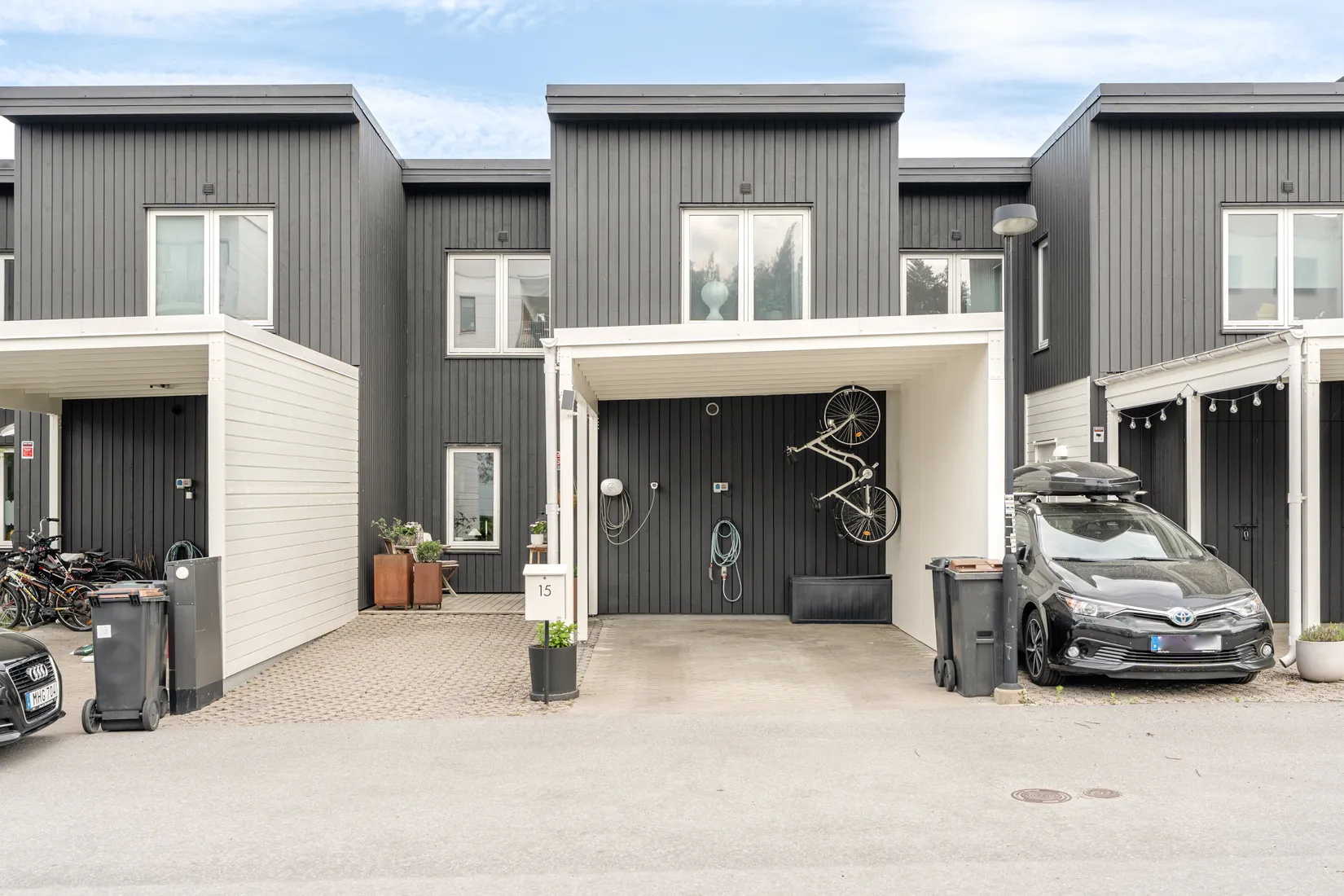 Bostadsrätt, Radhus, Ugglevägen 15, Ullna strand, Täby