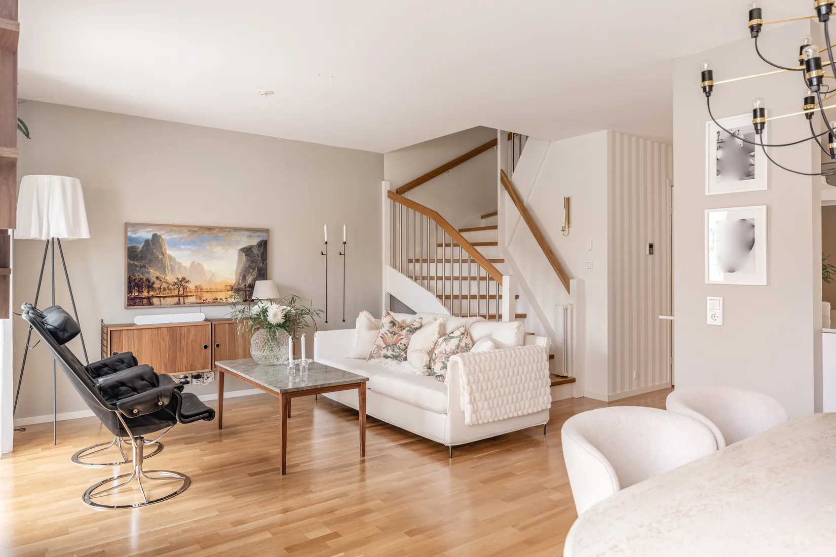 Bostadsrätt, Radhus, Ugglevägen 15, Ullna strand, Täby