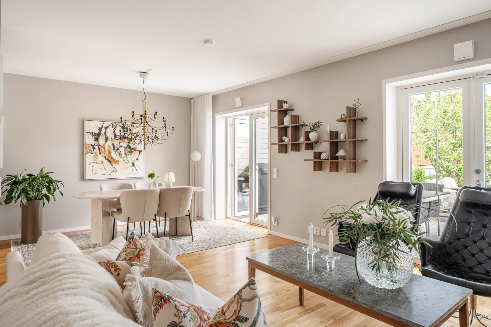 Bostadsrätt, Radhus, Ugglevägen 15, Ullna strand, Täby