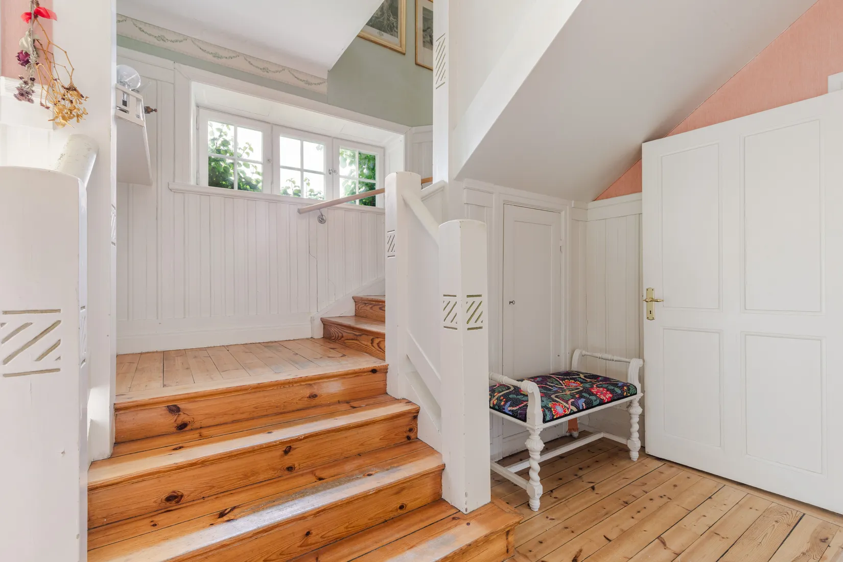 Villa, Regementsgatan 33, Storgärdet, Strängnäs