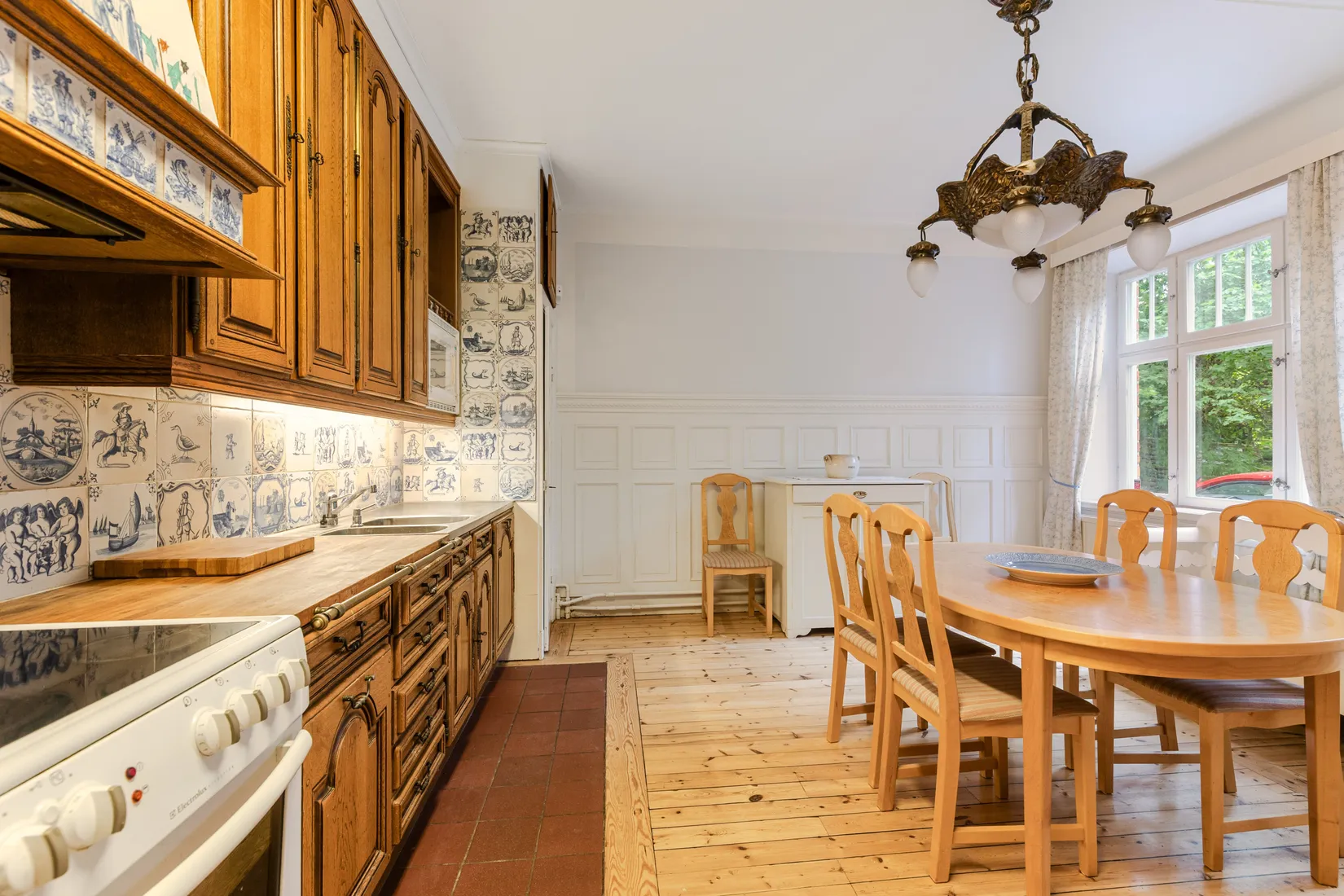 Villa, Regementsgatan 33, Storgärdet, Strängnäs