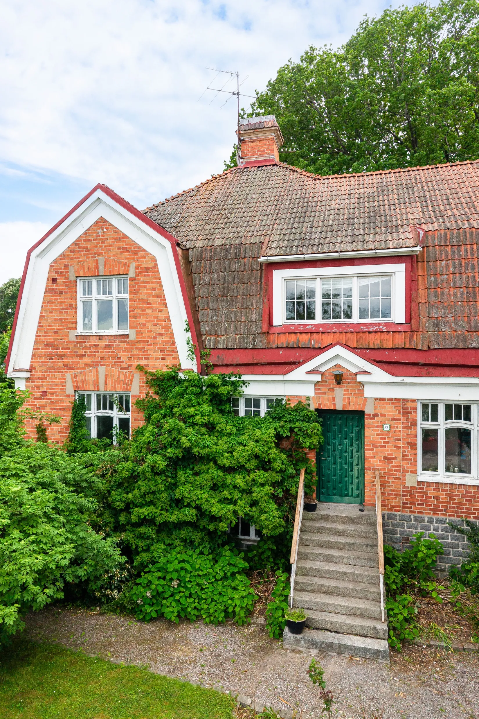 Villa, Regementsgatan 33, Storgärdet, Strängnäs