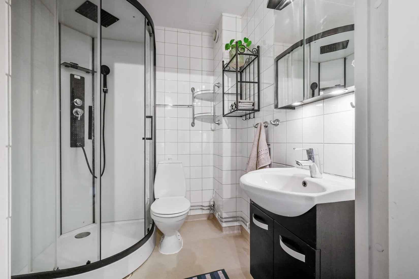 Bostadsrätt, Stationsgatan 23A, Märsta Centralt, Sigtuna