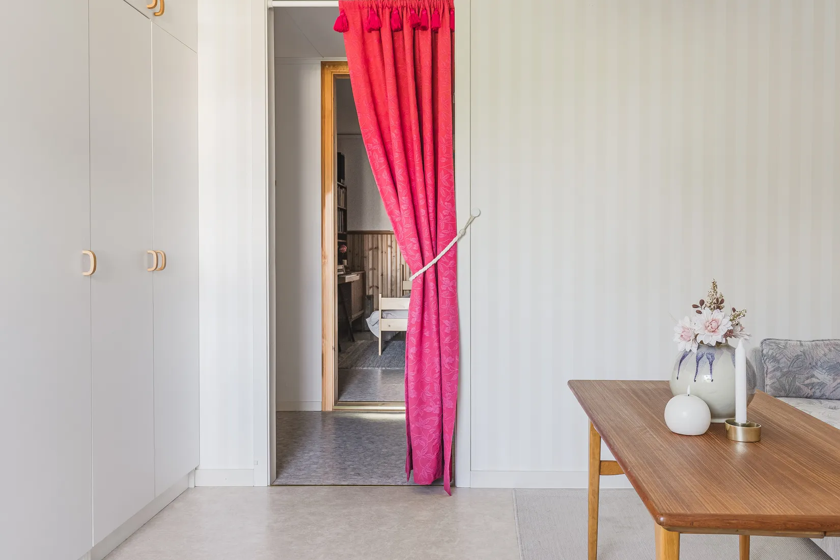 Villa, Radhus, Friluftsvägen 19, Skogsängen, Eskilstuna