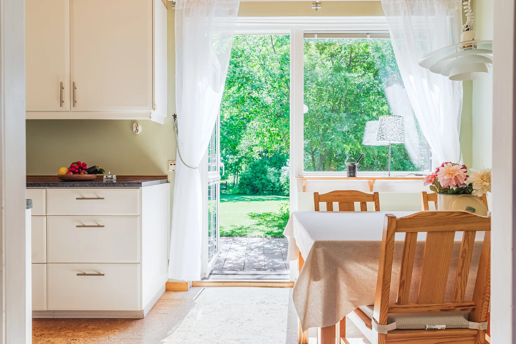 Villa, Radhus, Friluftsvägen 19, Skogsängen, Eskilstuna