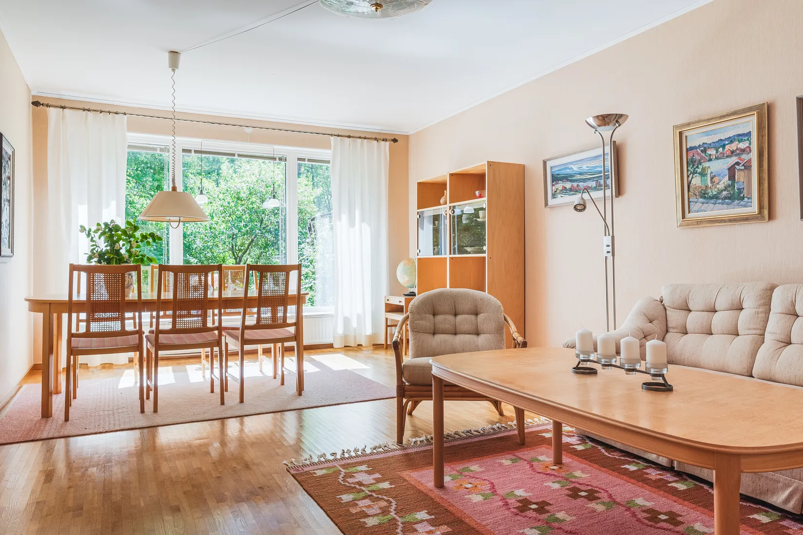 Villa, Radhus, Friluftsvägen 19, Skogsängen, Eskilstuna