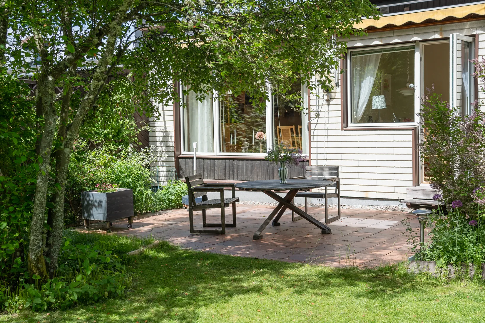 Villa, Radhus, Friluftsvägen 19, Skogsängen, Eskilstuna
