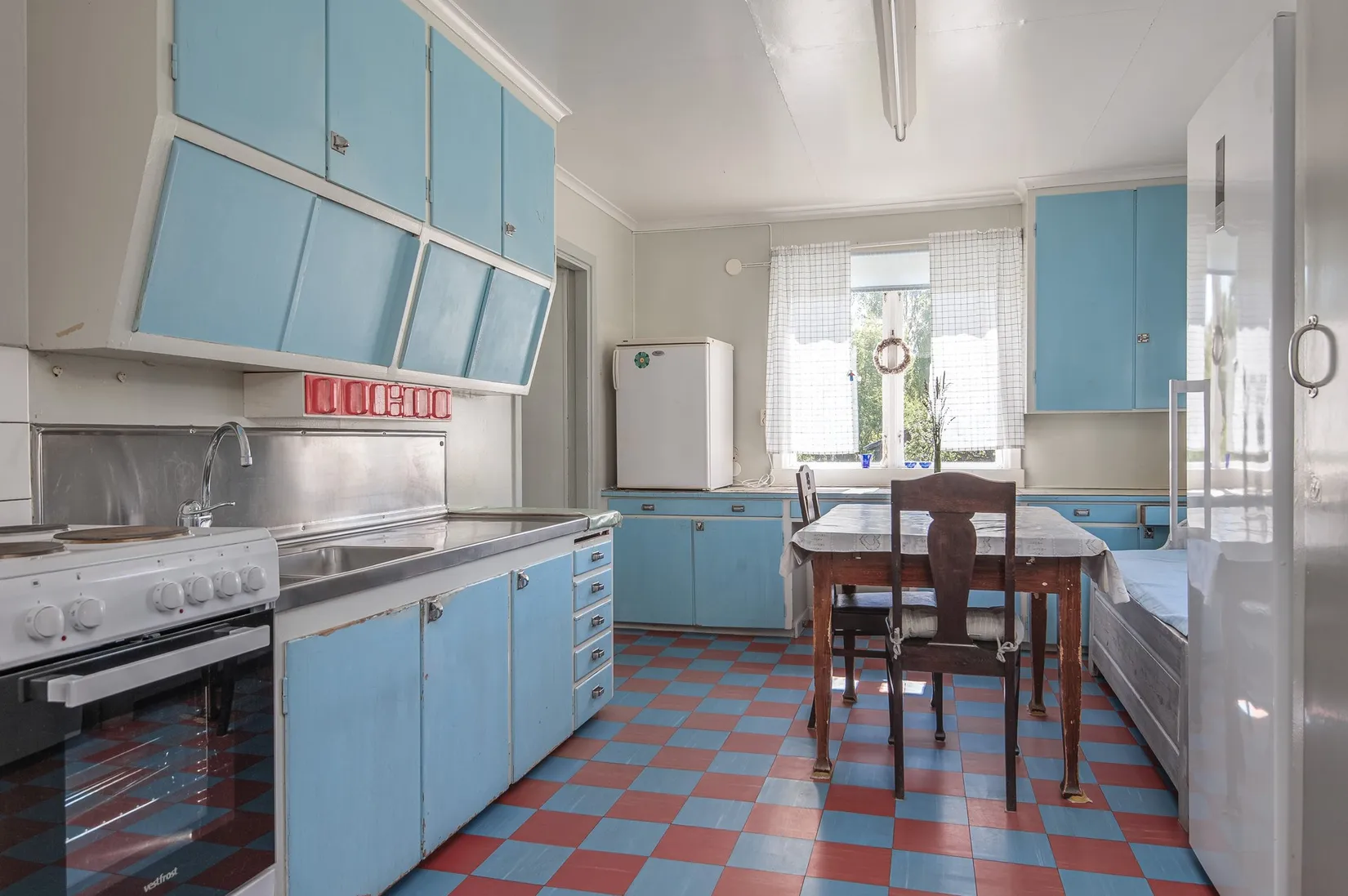 Villa, Regna kyrkby Rosendal 30, Regna, Finspång