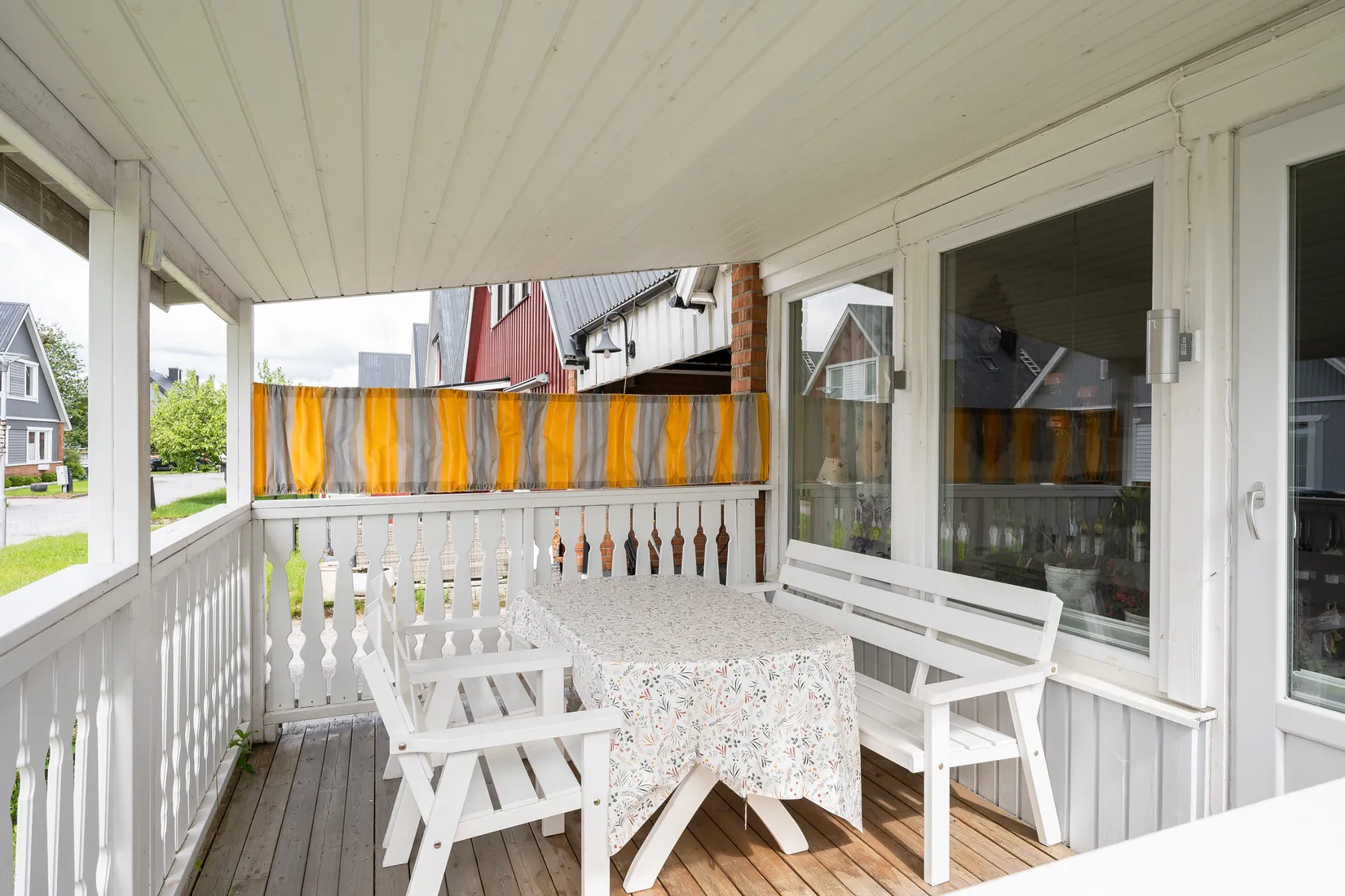 Radhus, Klarinettgatan 9, Gånsvik, Härnösand