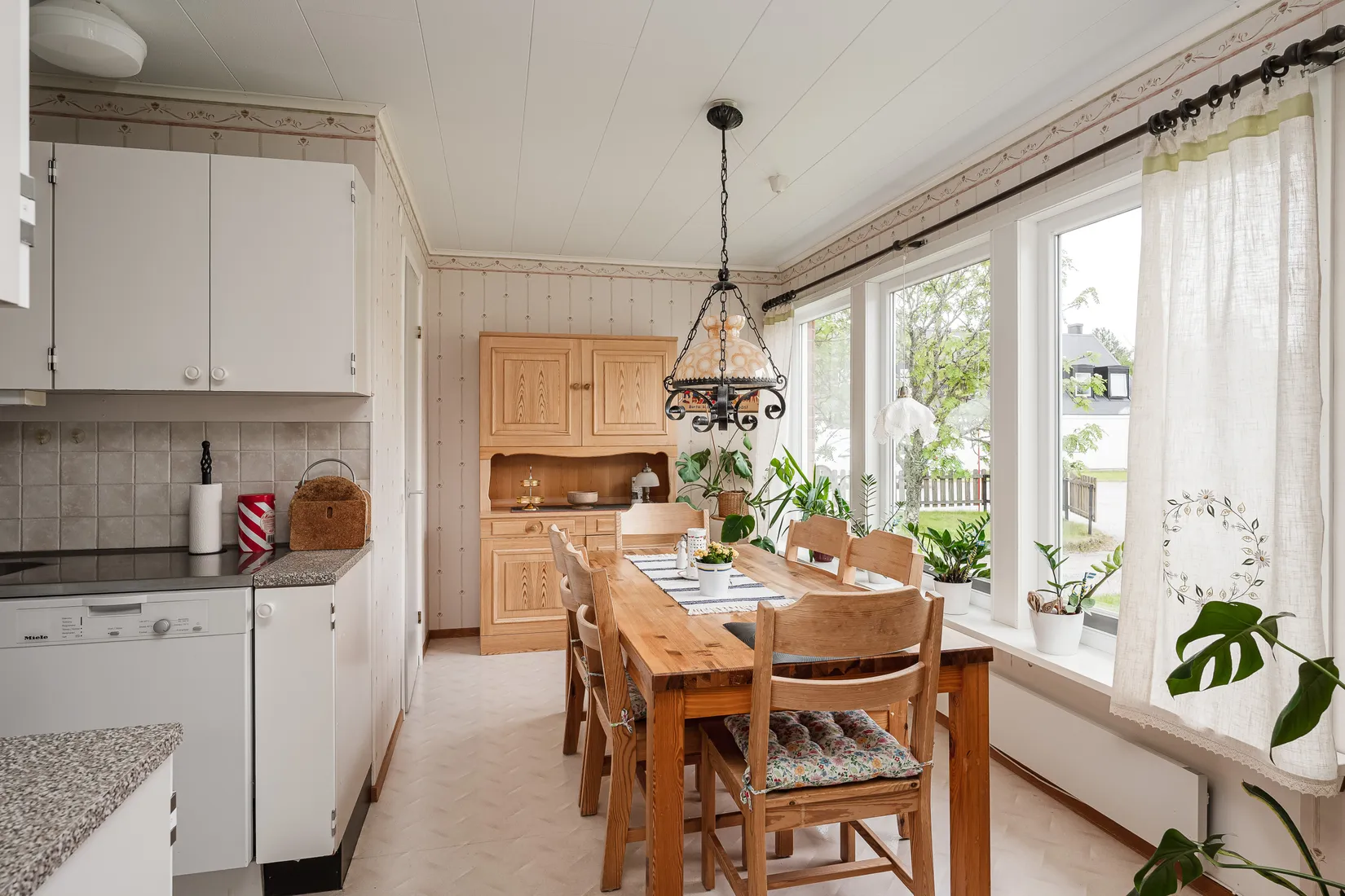 Radhus, Klarinettgatan 9, Gånsvik, Härnösand