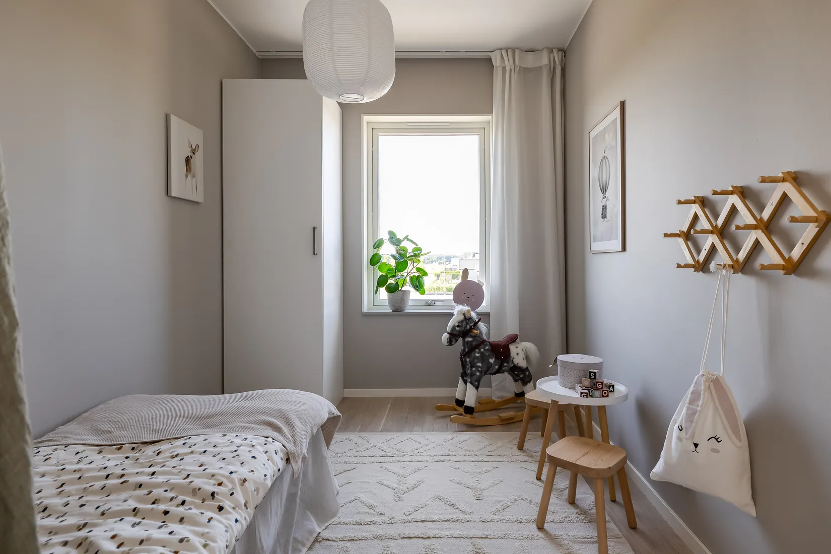 Radhus, Klövergatan, Gröna Sörby, Kumla