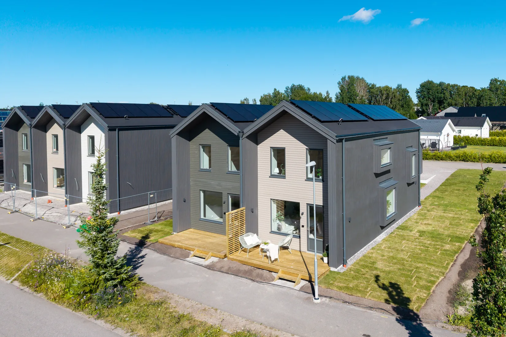 Radhus, Klövergatan, Gröna Sörby, Kumla