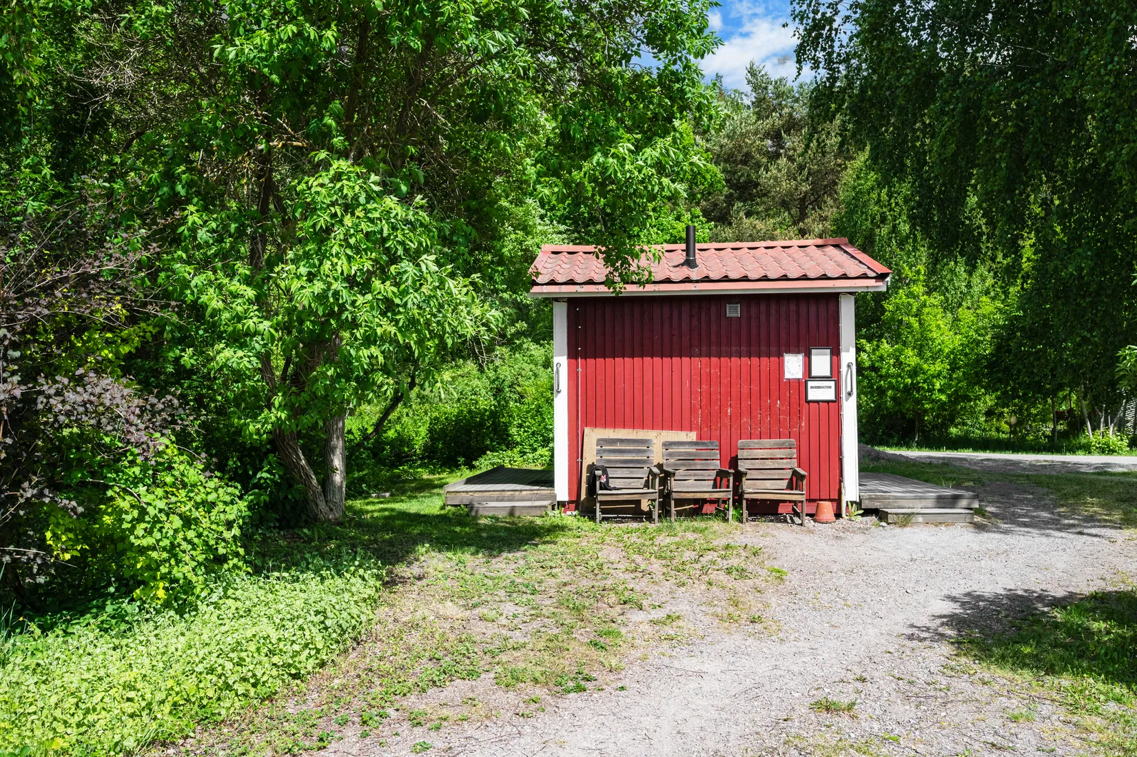 Fritidshus, Lotten Dillkronan 10 - Aspviks kolonistugeområde, Husbyvägen 2, Aspviks kolonistugeområde, Upplands-Bro