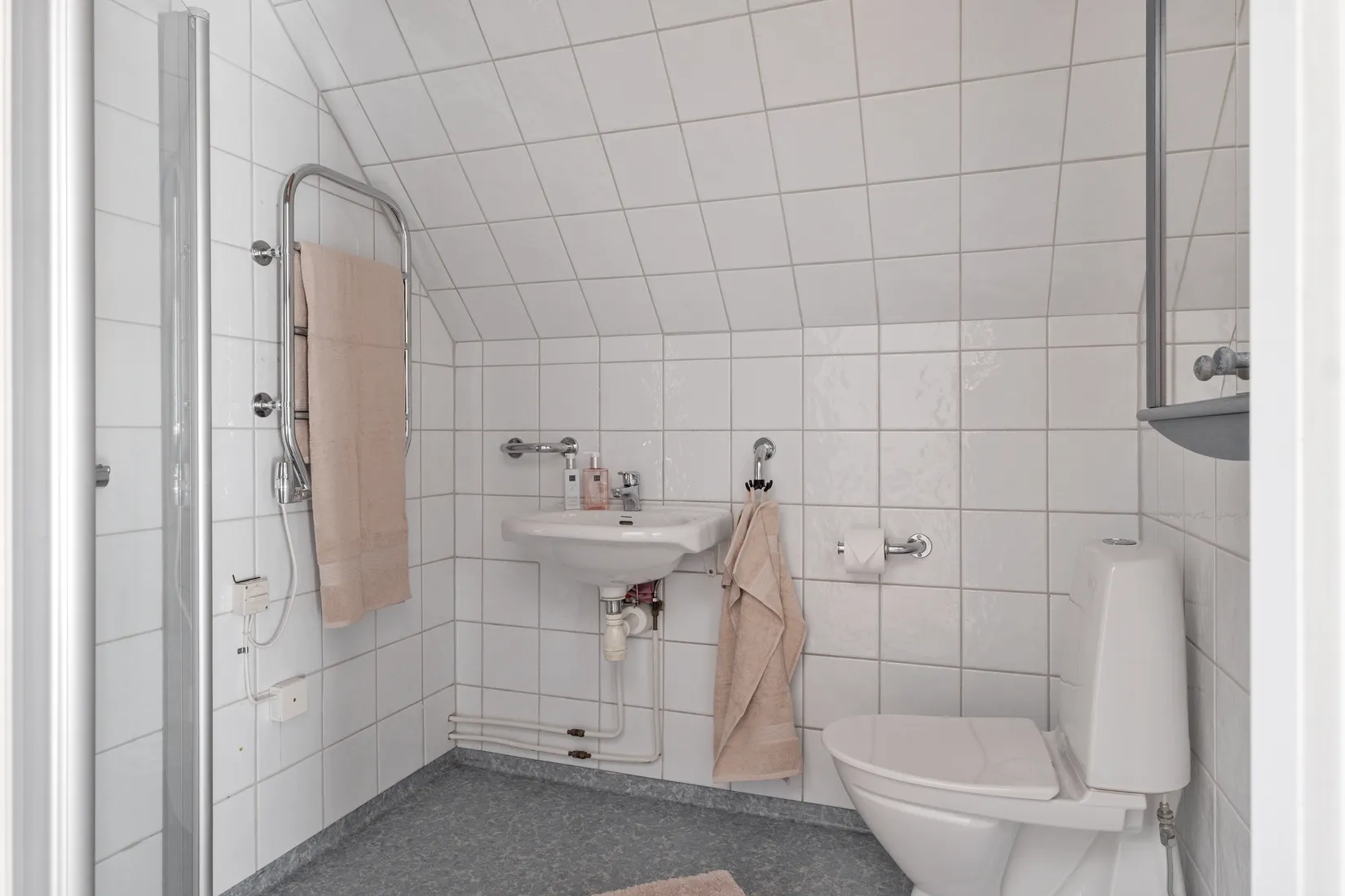 Radhus, Ringdansvägen 28, Polonäsbyn, Staffanstorp