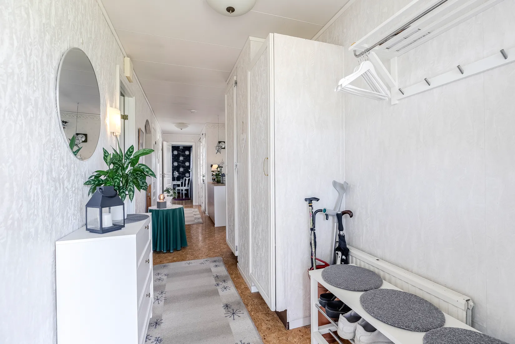 Villa, Radhus, Hallonstigen 21, Aneby