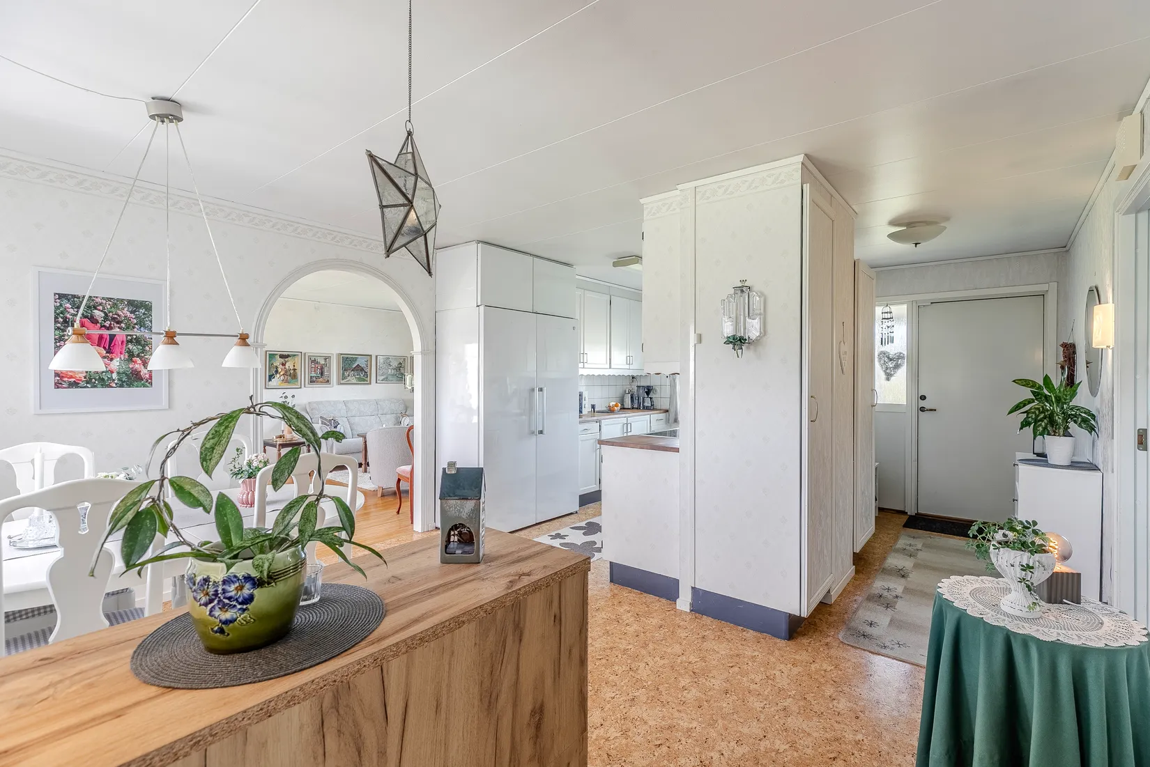 Villa, Radhus, Hallonstigen 21, Aneby