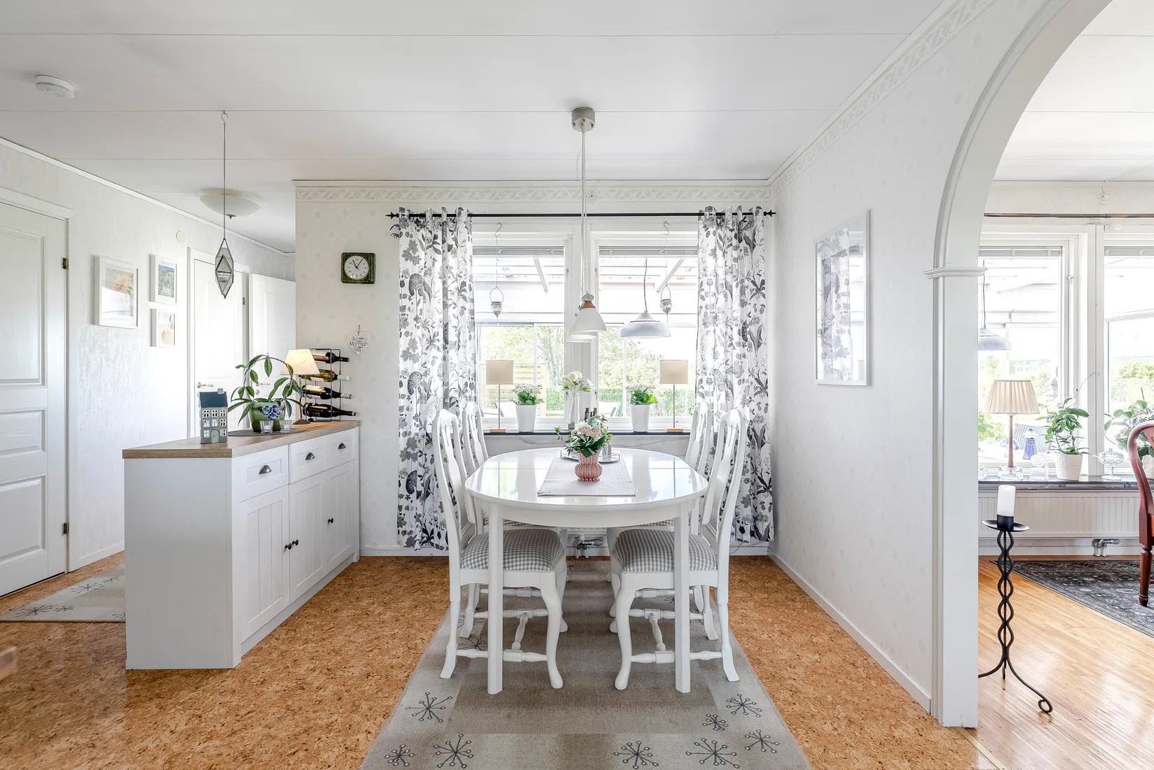 Villa, Radhus, Hallonstigen 21, Aneby