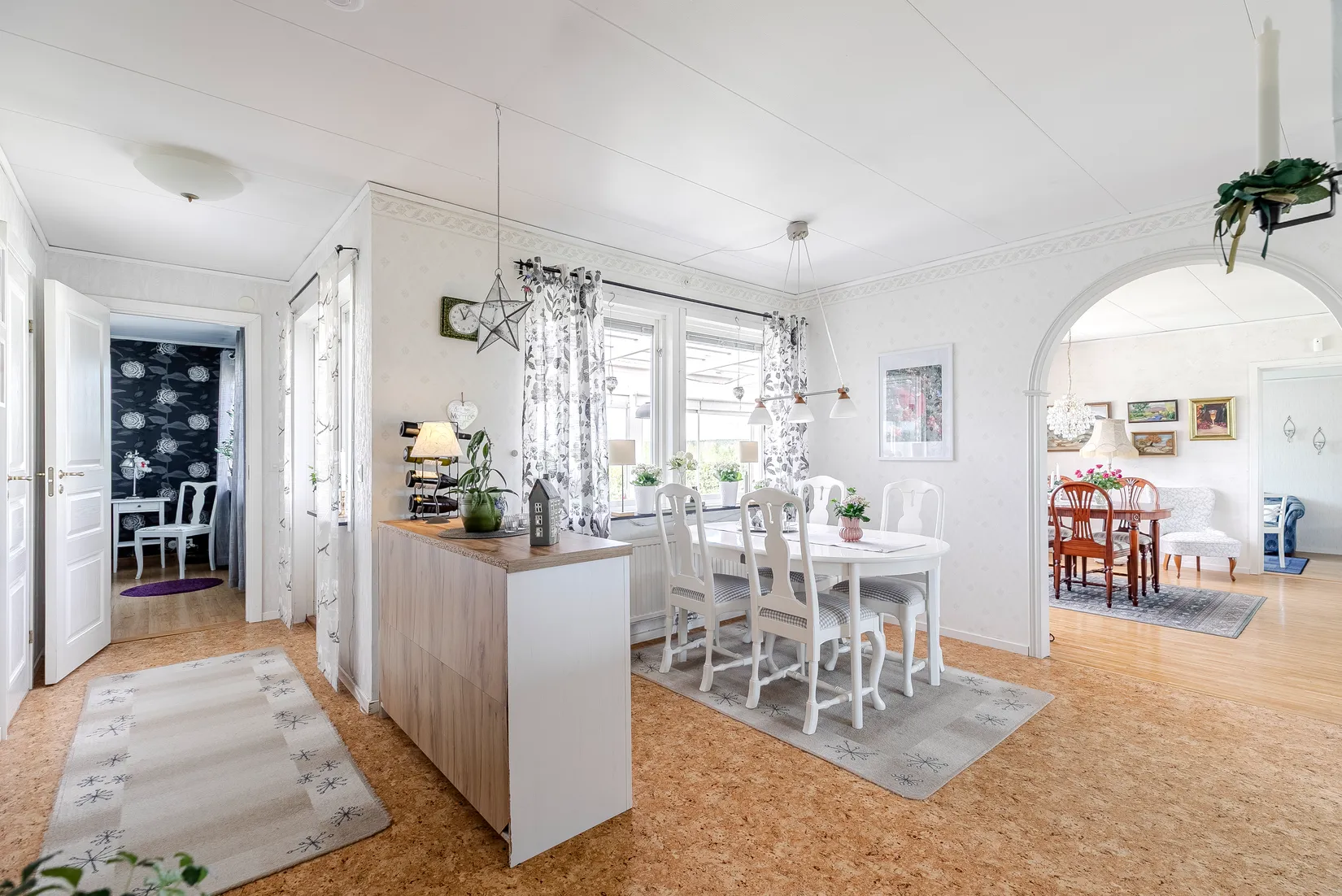 Villa, Radhus, Hallonstigen 21, Aneby
