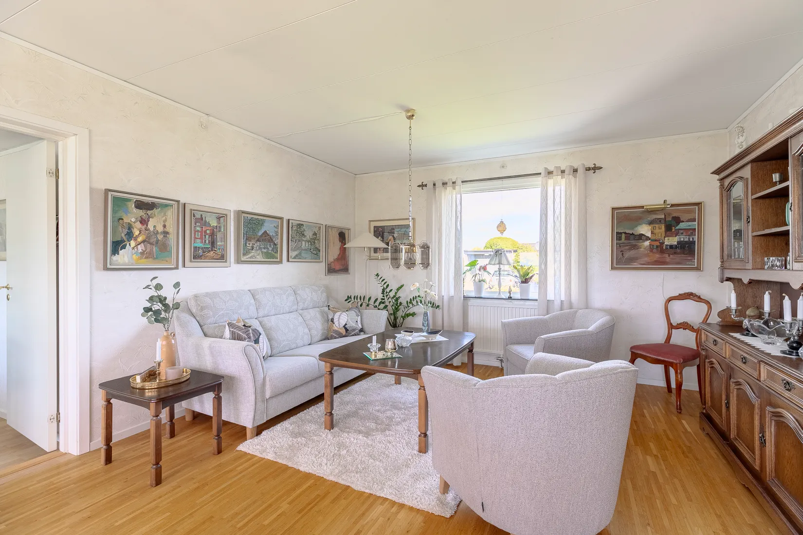 Villa, Radhus, Hallonstigen 21, Aneby