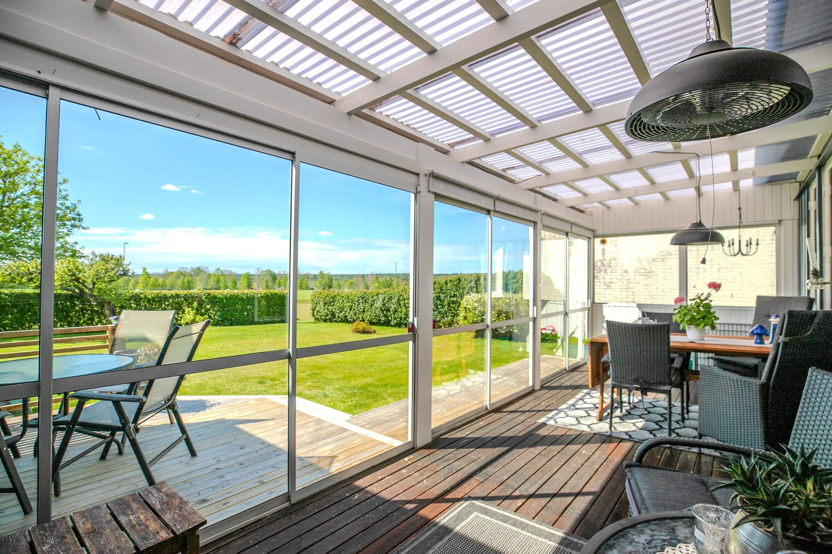 Villa, Radhus, Hallonstigen 21, Aneby