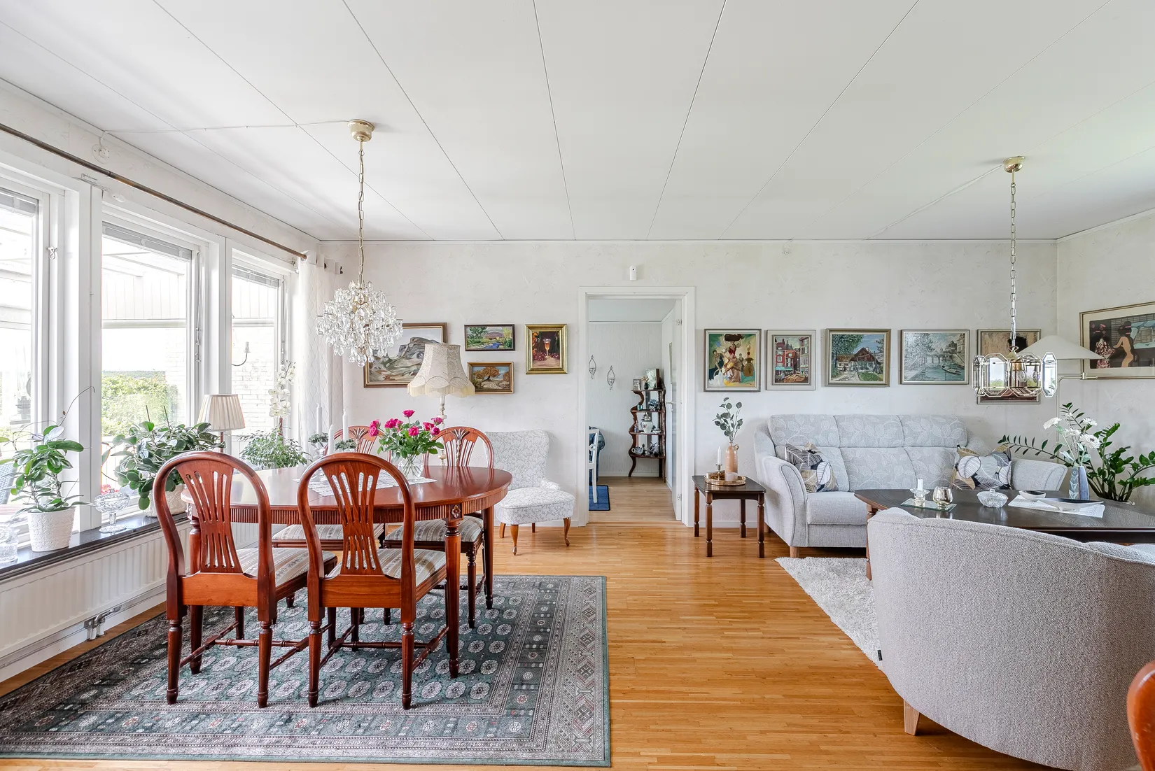 Villa, Radhus, Hallonstigen 21, Aneby