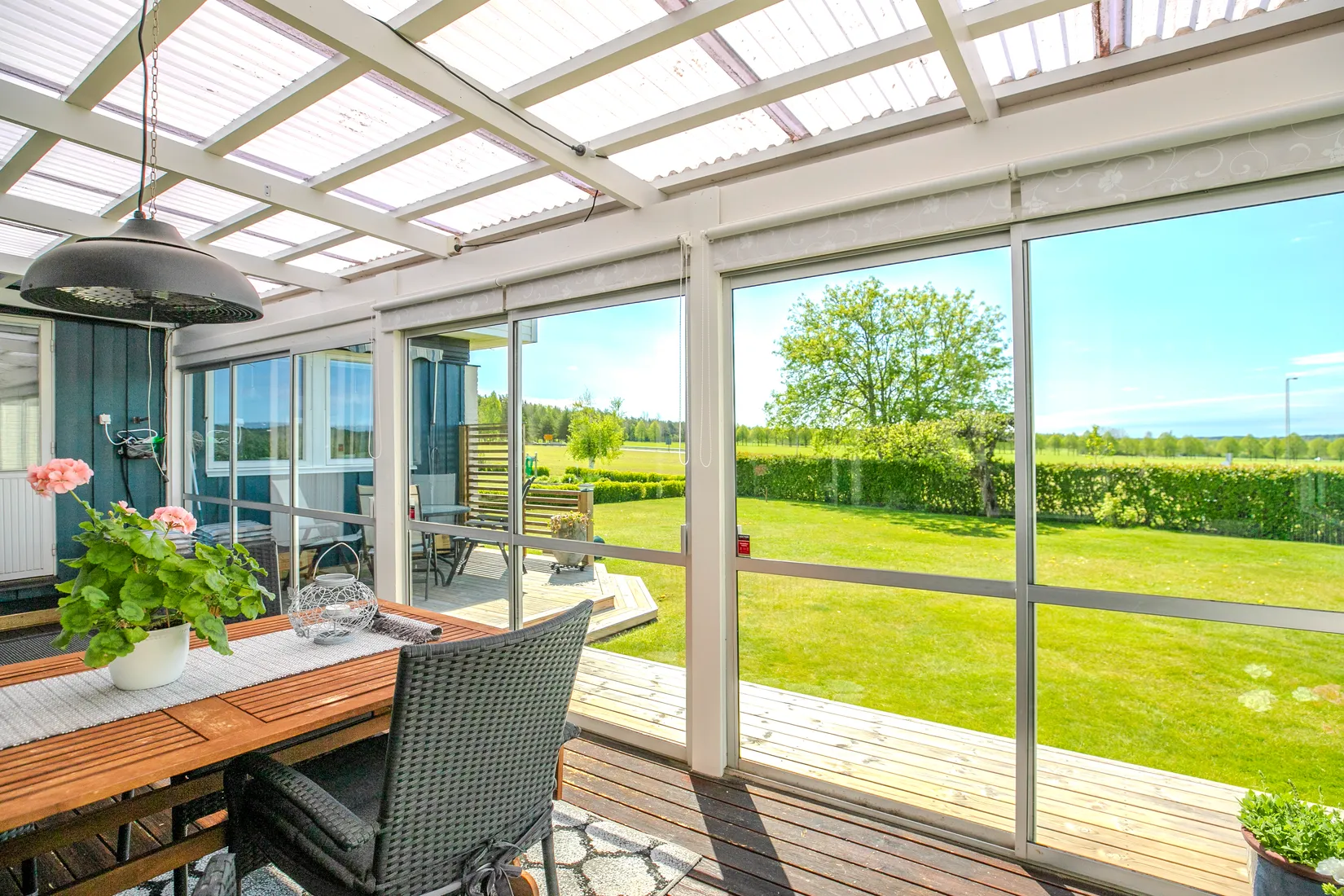 Villa, Radhus, Hallonstigen 21, Aneby