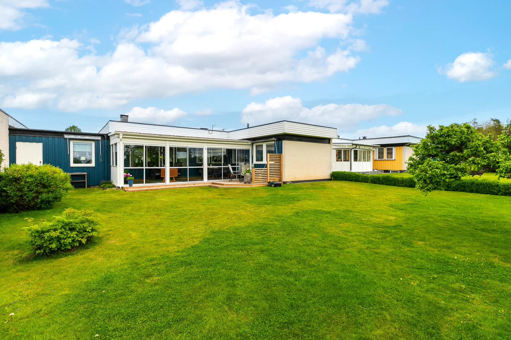 Villa, Radhus, Hallonstigen 21, Aneby