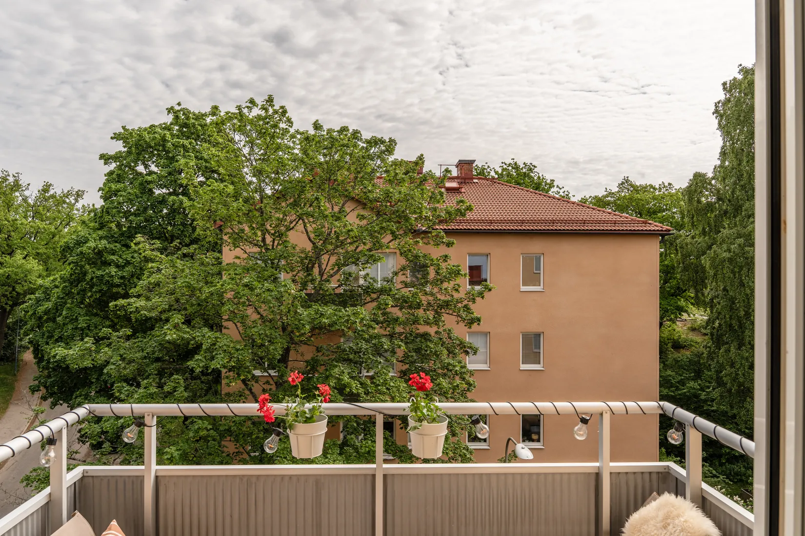 Bostadsrätt, Midsommarvägen 31, högst upp, Midsommarkransen, Stockholm