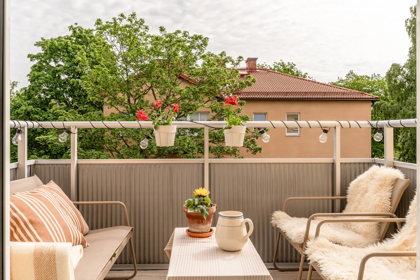 Bostadsrätt, Midsommarvägen 31, högst upp, Midsommarkransen, Stockholm