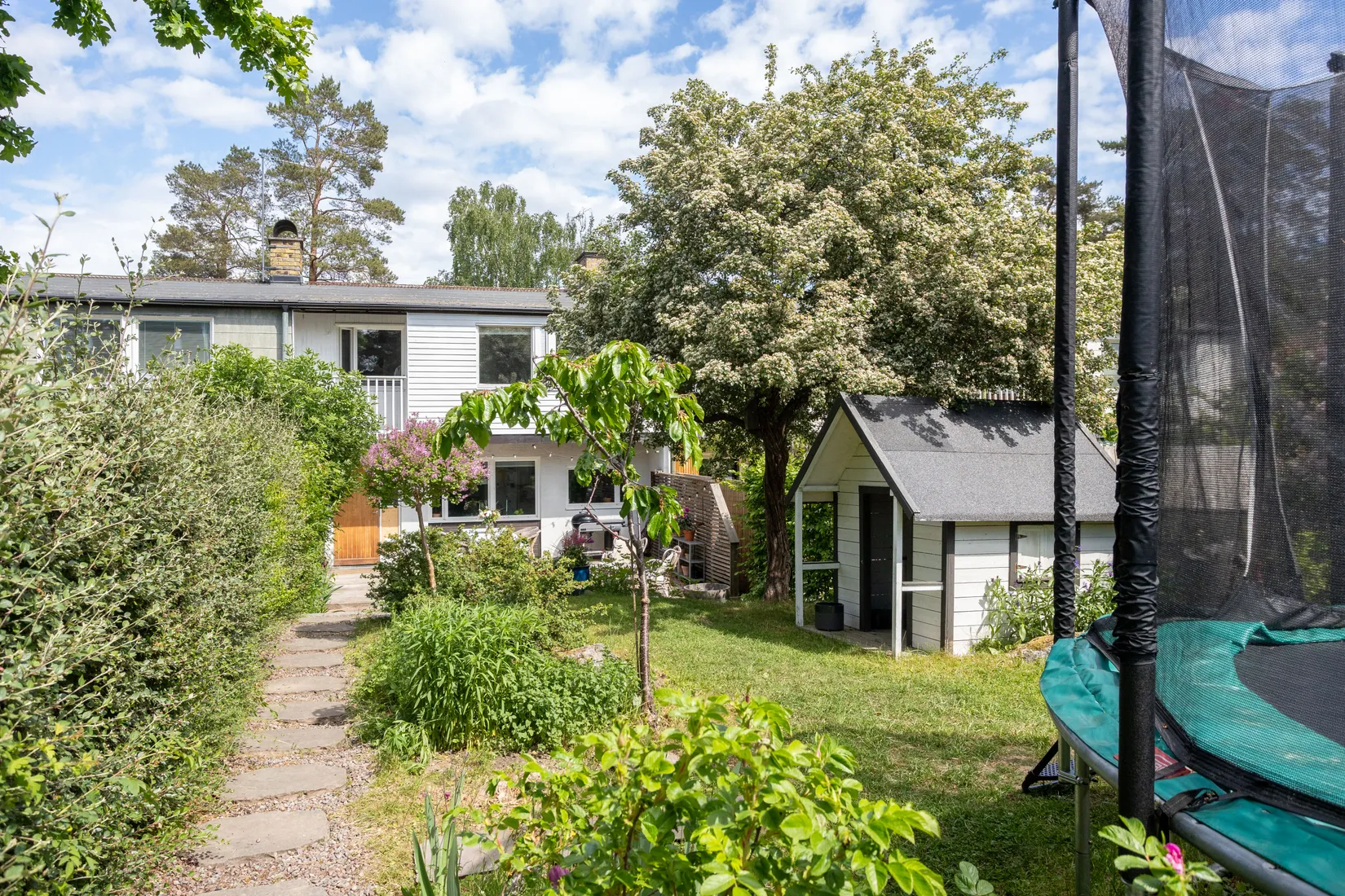 Villa, Radhus, Kurirgatan 9, Hässelby Gård, Stockholm