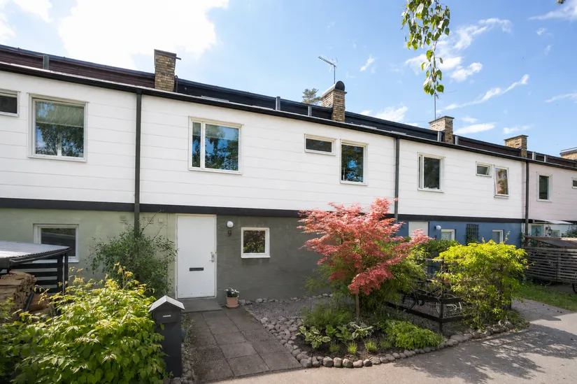 Villa, Radhus, Kurirgatan 9, Hässelby Gård, Stockholm