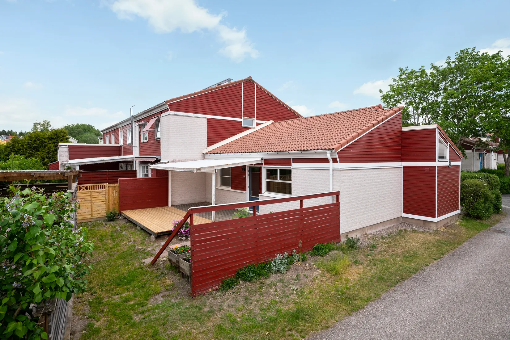 Radhus, Västergården 163, Västergården, Vallentuna