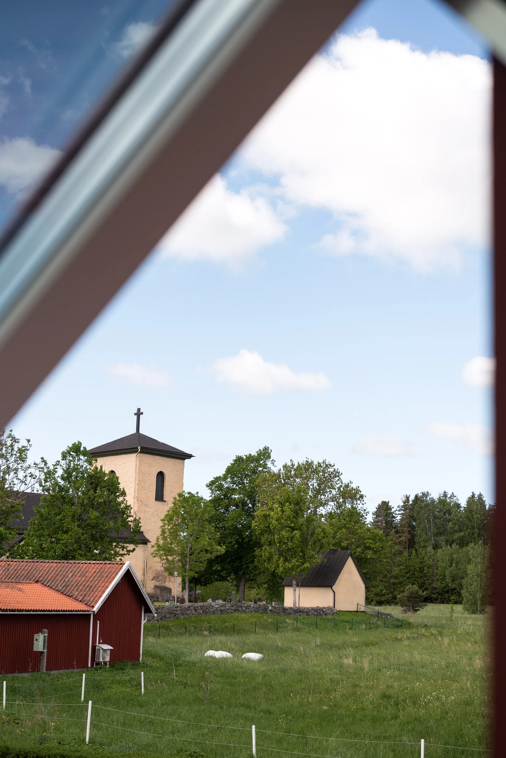 Bostadsrätt, Radhus, Klockarebovägen 42, Bålsta Frösundavik, Håbo