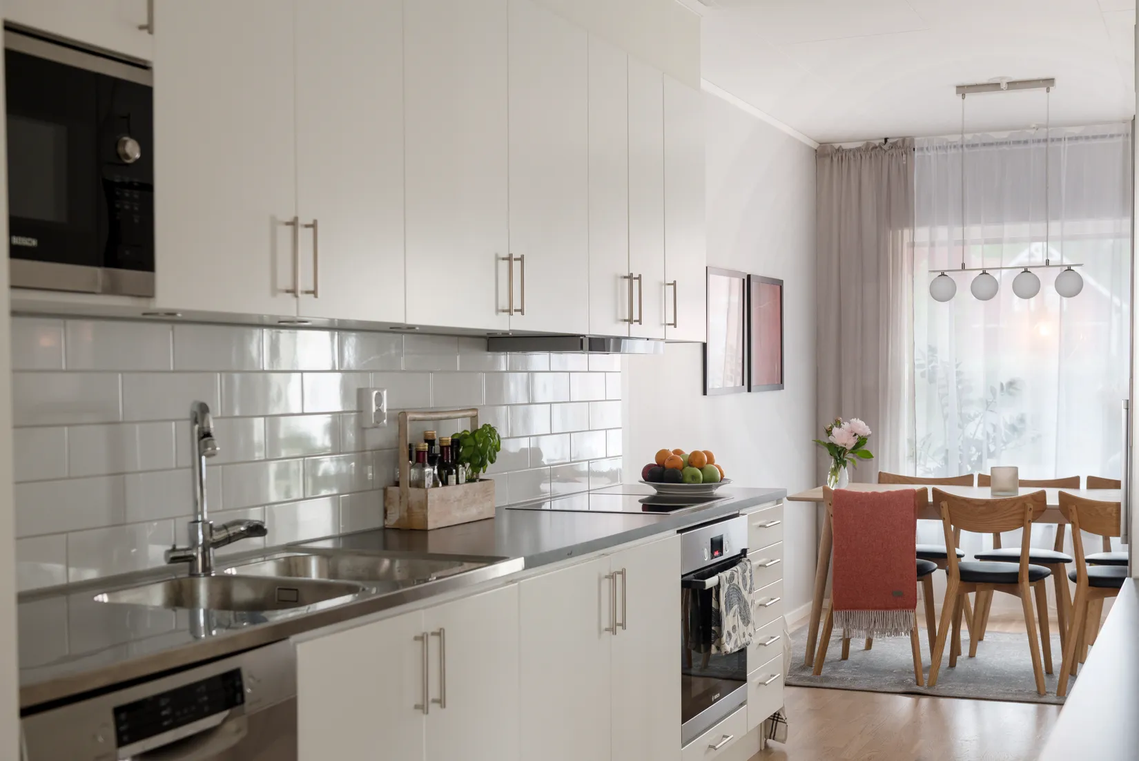 Bostadsrätt, Radhus, Klockarebovägen 42, Bålsta Frösundavik, Håbo